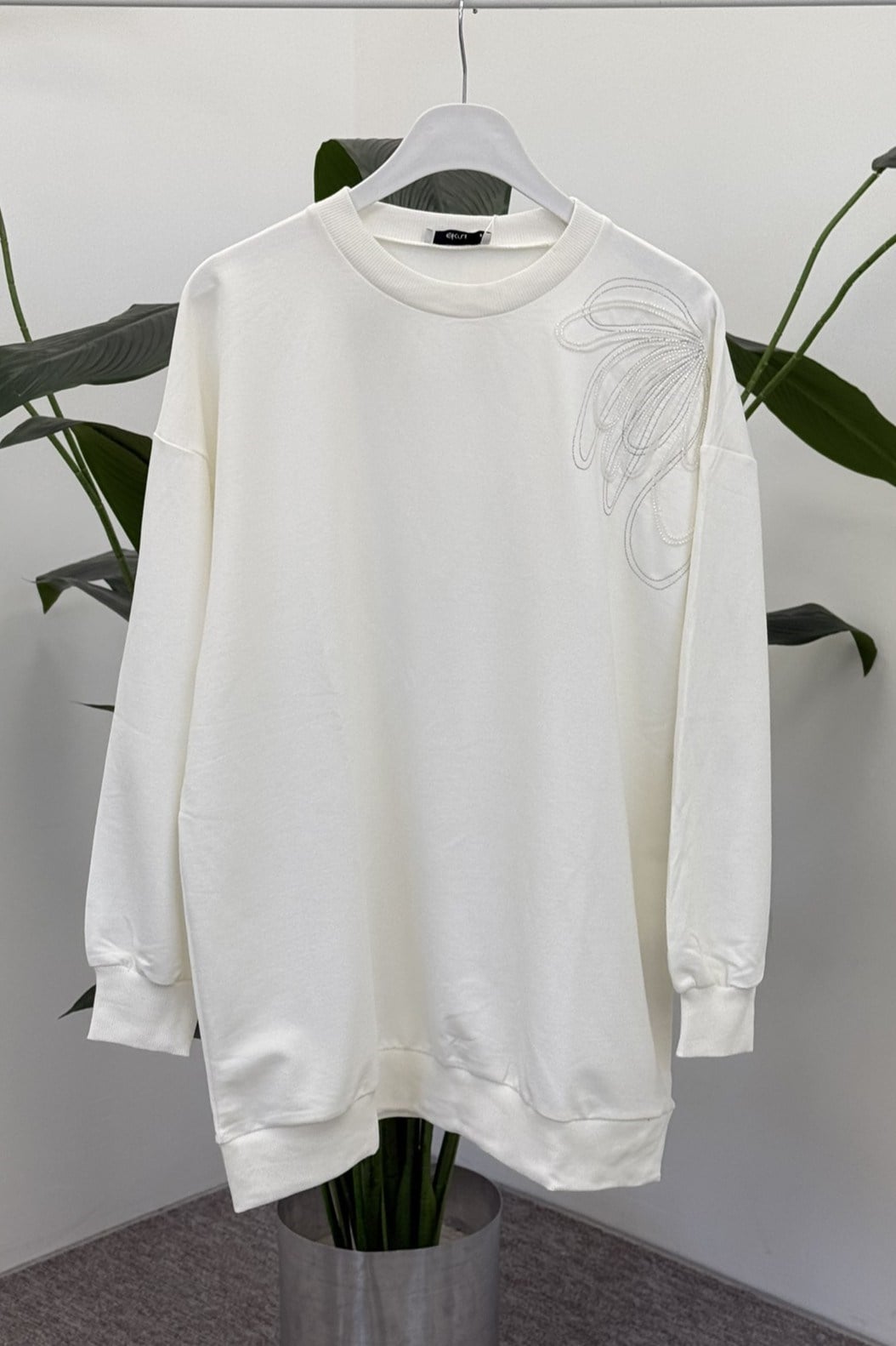 Tek Omuz İşlemeli İnce Sweat Tunik 3494 Ekru Tunik Ekrutex 