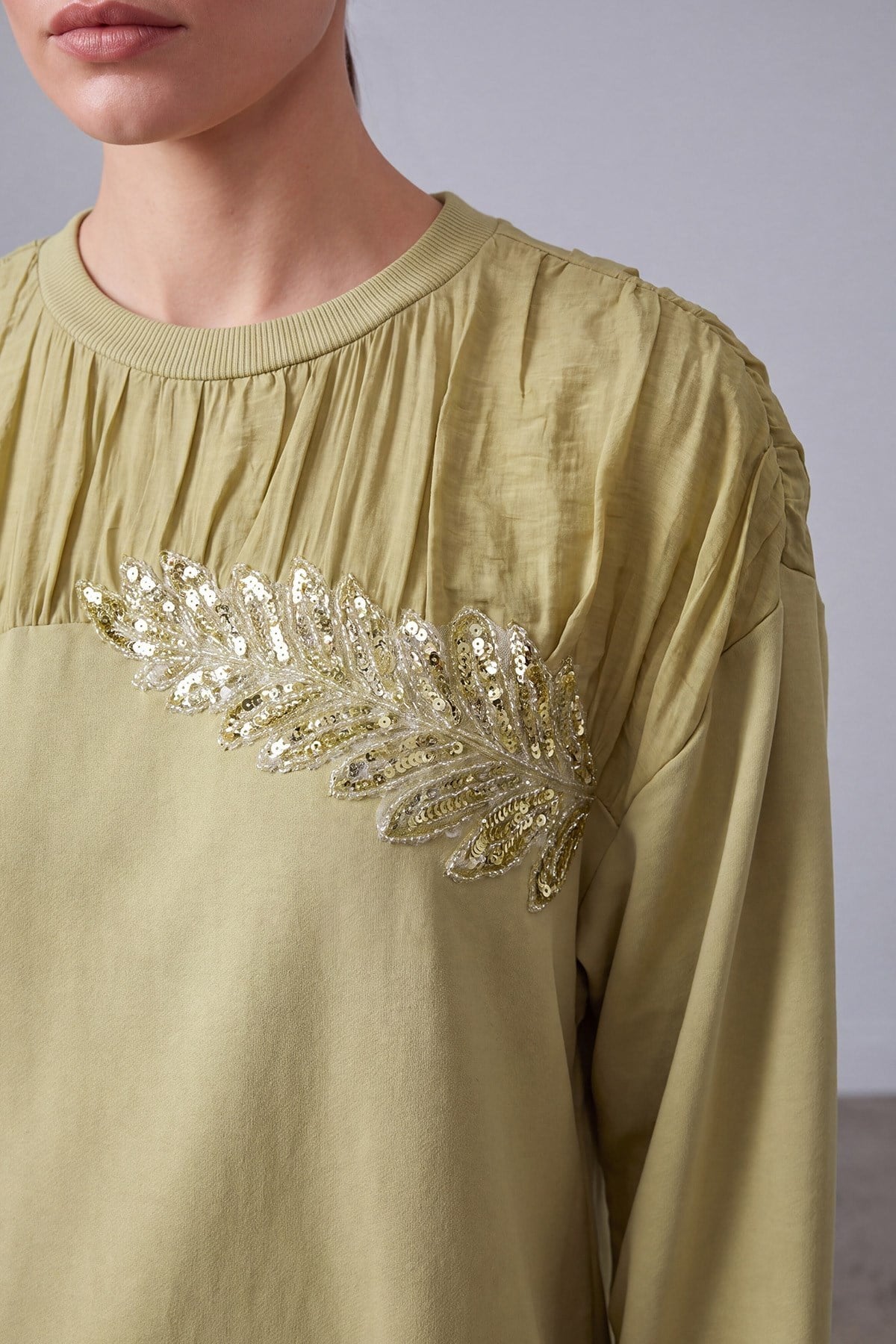 Yaprak İşlemeli Tunik 10817 Olive Tunik PUANE 