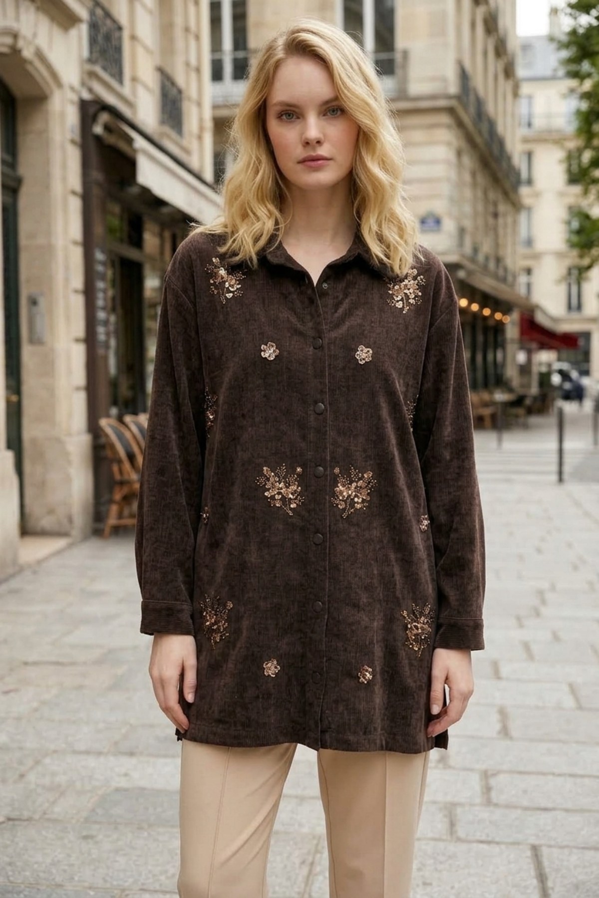 Ön Çiçekleri Boncuk Detay Düğmeli Tunik 10833 Browni Tunik PUANE 
