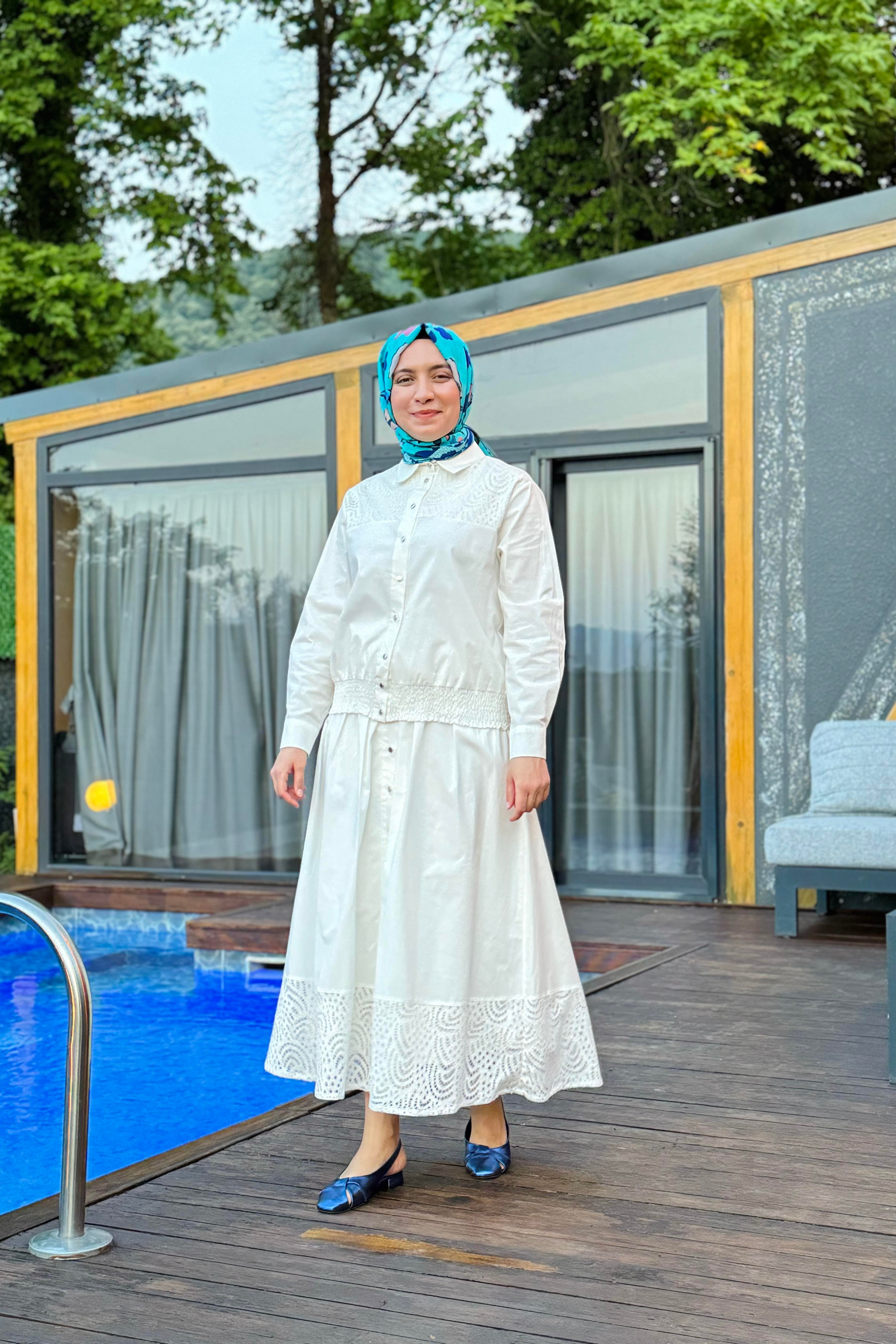 AHİ TRİKO Ahi 5183 Güpür Detaylı Etekli Takım - Ekru  Takım 