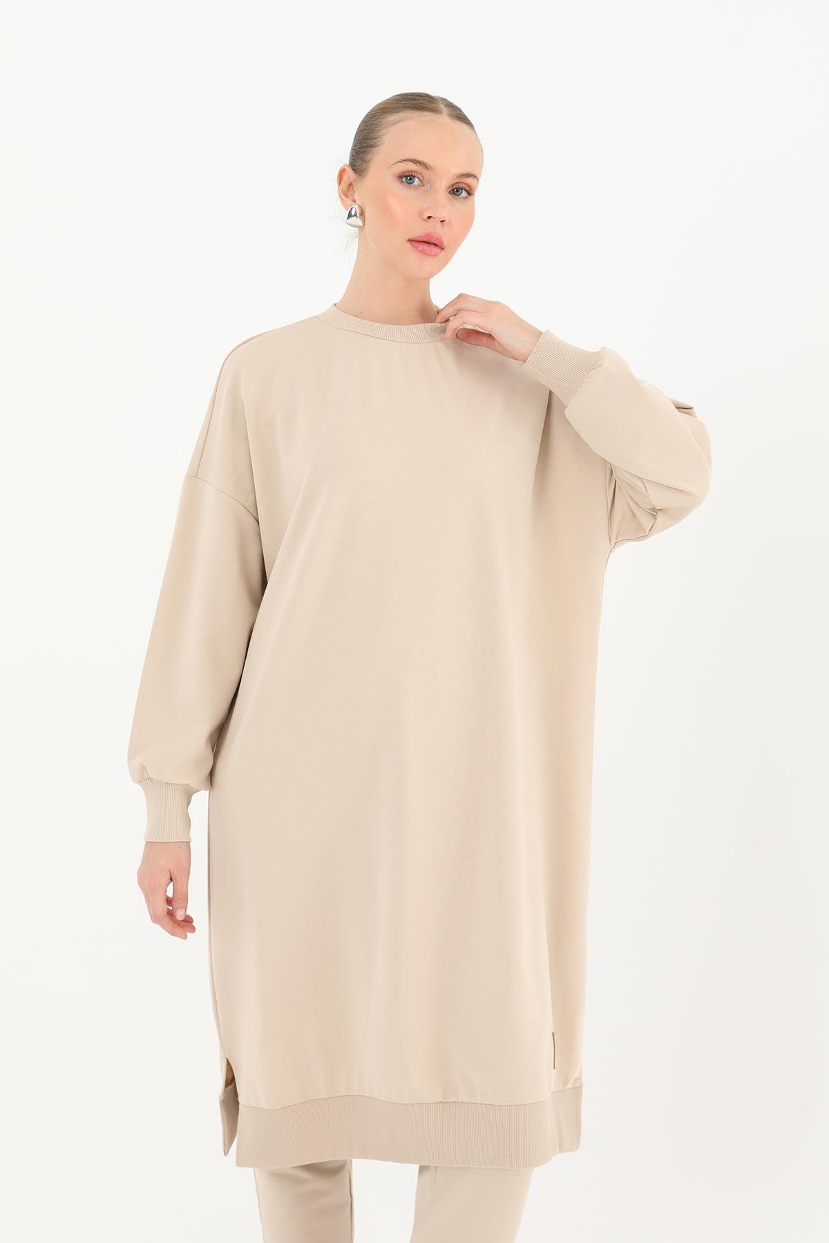 PUANE Bisiklet Yaka Basic Uzun Boy Tunik 30645 - Koyu Bej Bisiklet Yaka Basic Uzun Boy Tunik 30645 - Koyu Bej - Bilen Giyim Tunik 