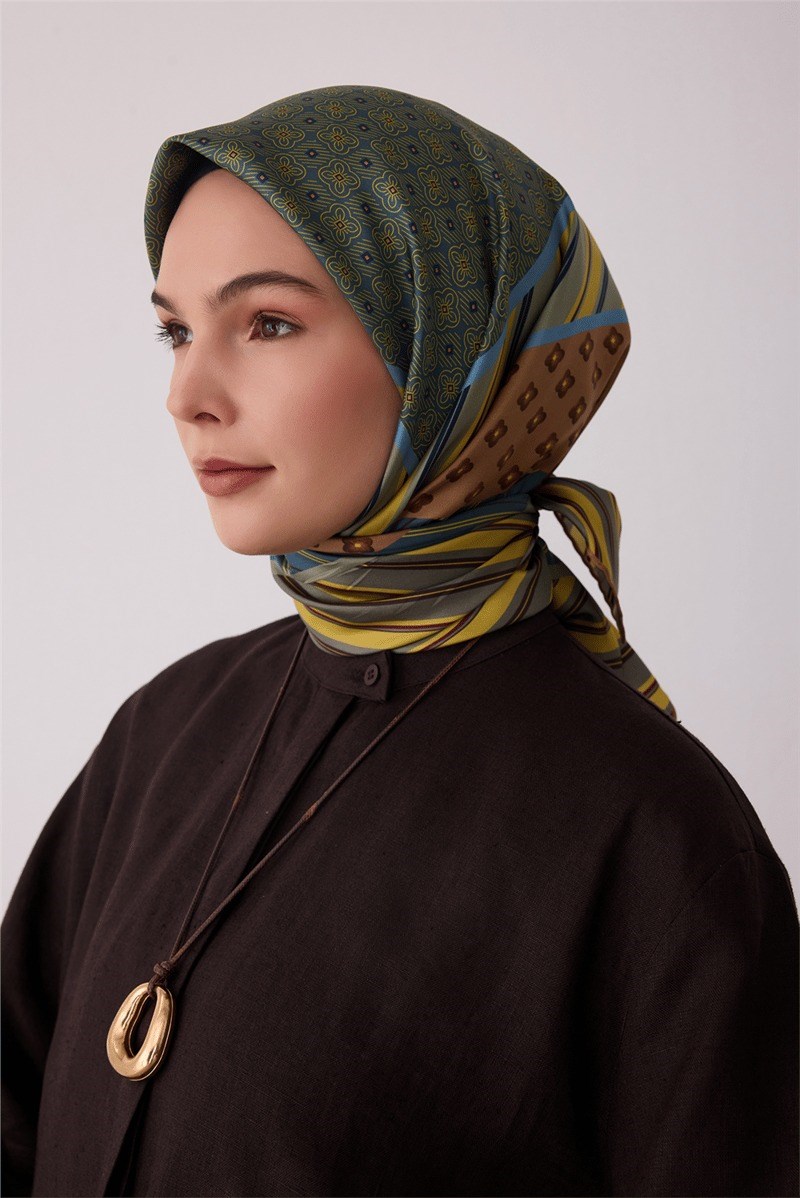 Belli 4423 Halka Ritim Geometrik %100 Twill İpek Eşarp - Yağ Yeşili Eşarp BELLI 