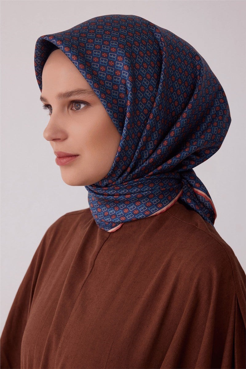 Belli 4418 Belli İmza Monogram %100 Twill İpek Eşarp Lacivert Eşarp BELLI 