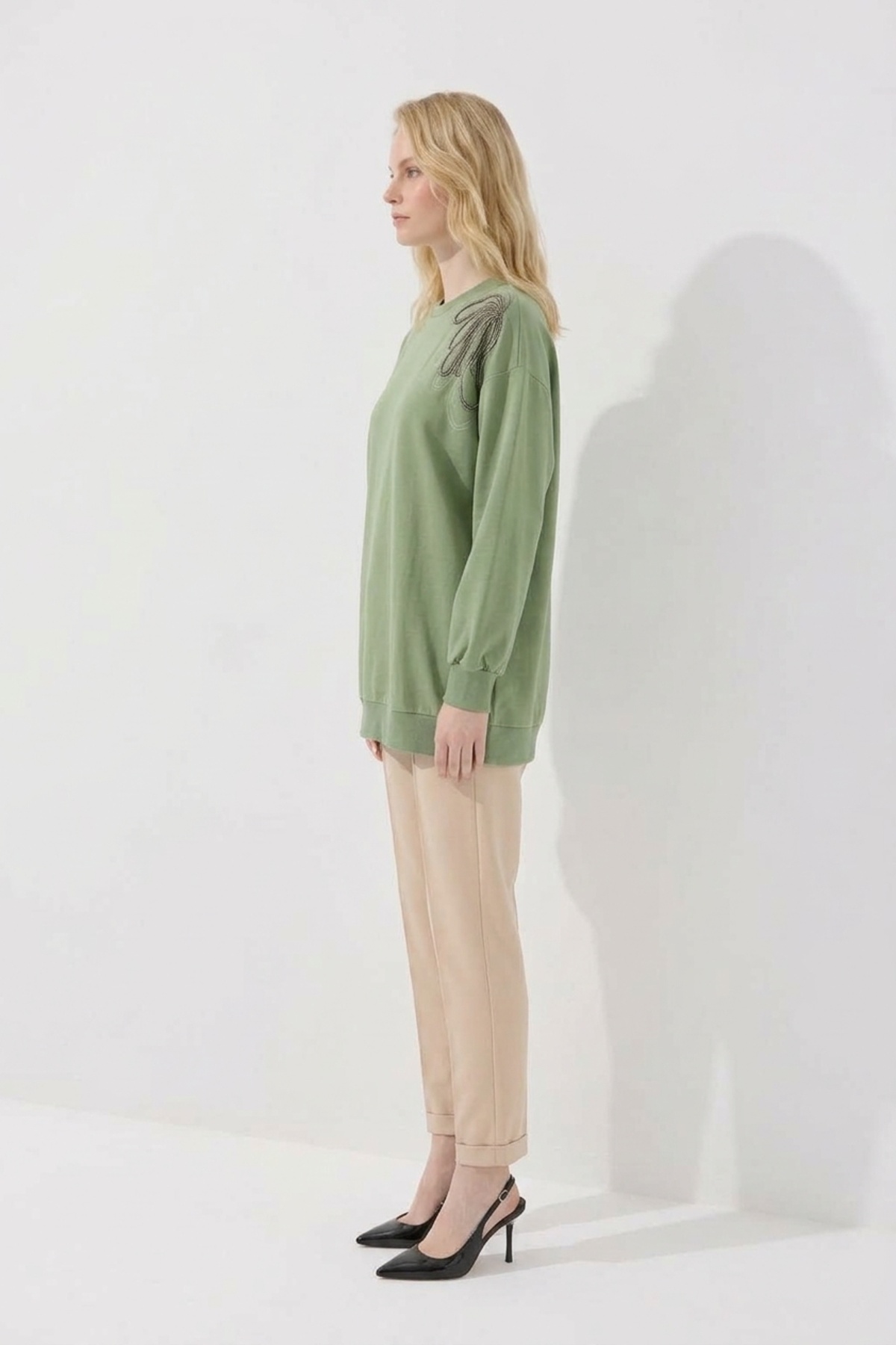 Tek Omuz İşlemeli İnce Sweat Tunik 3494 Mint Yeşili Tunik Ekrutex 