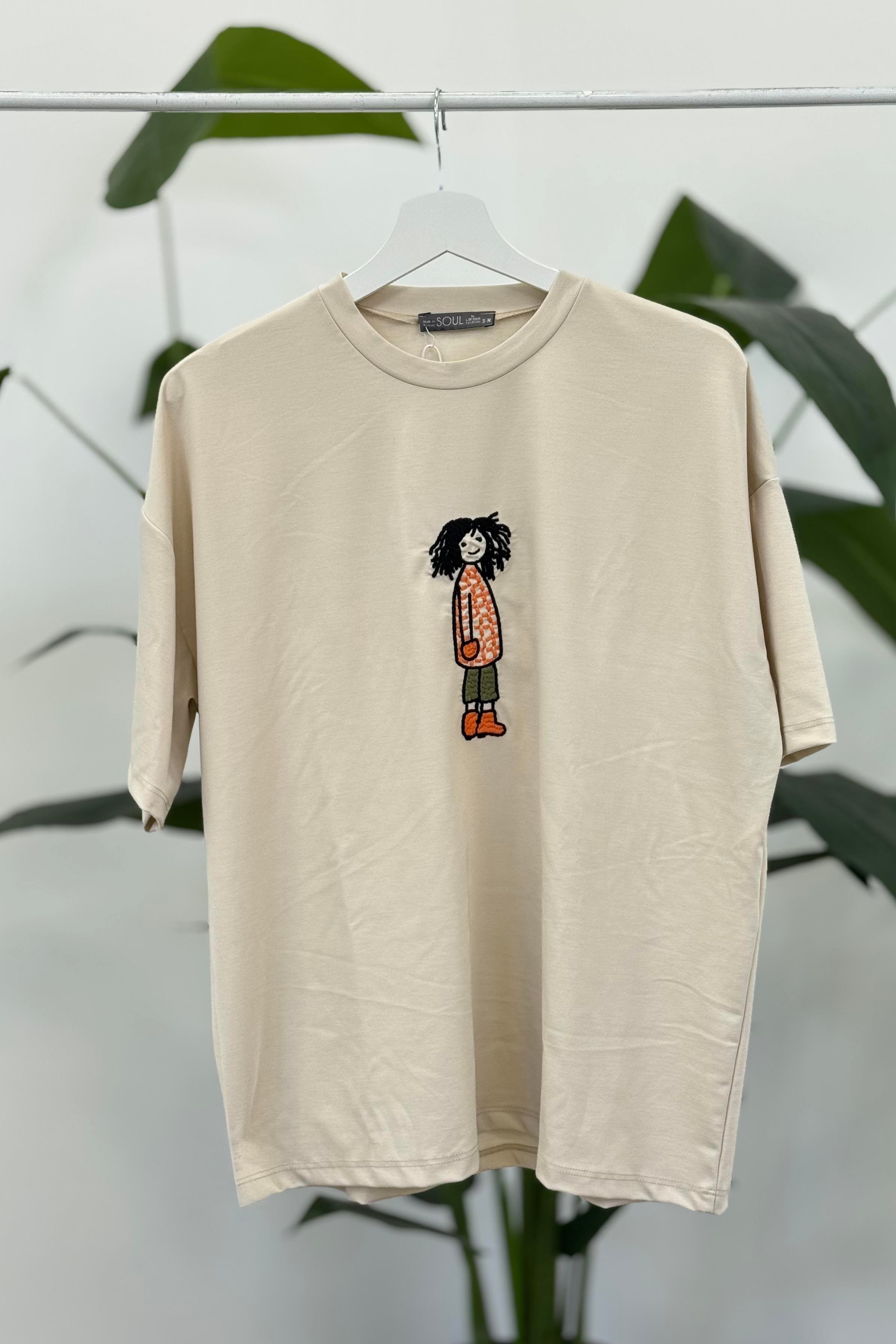 PUANE Figür Detaylı T-shirt 32355 - Bej Figür Detaylı T-shirt 32355 - Bilen Giyim T-shirt 
