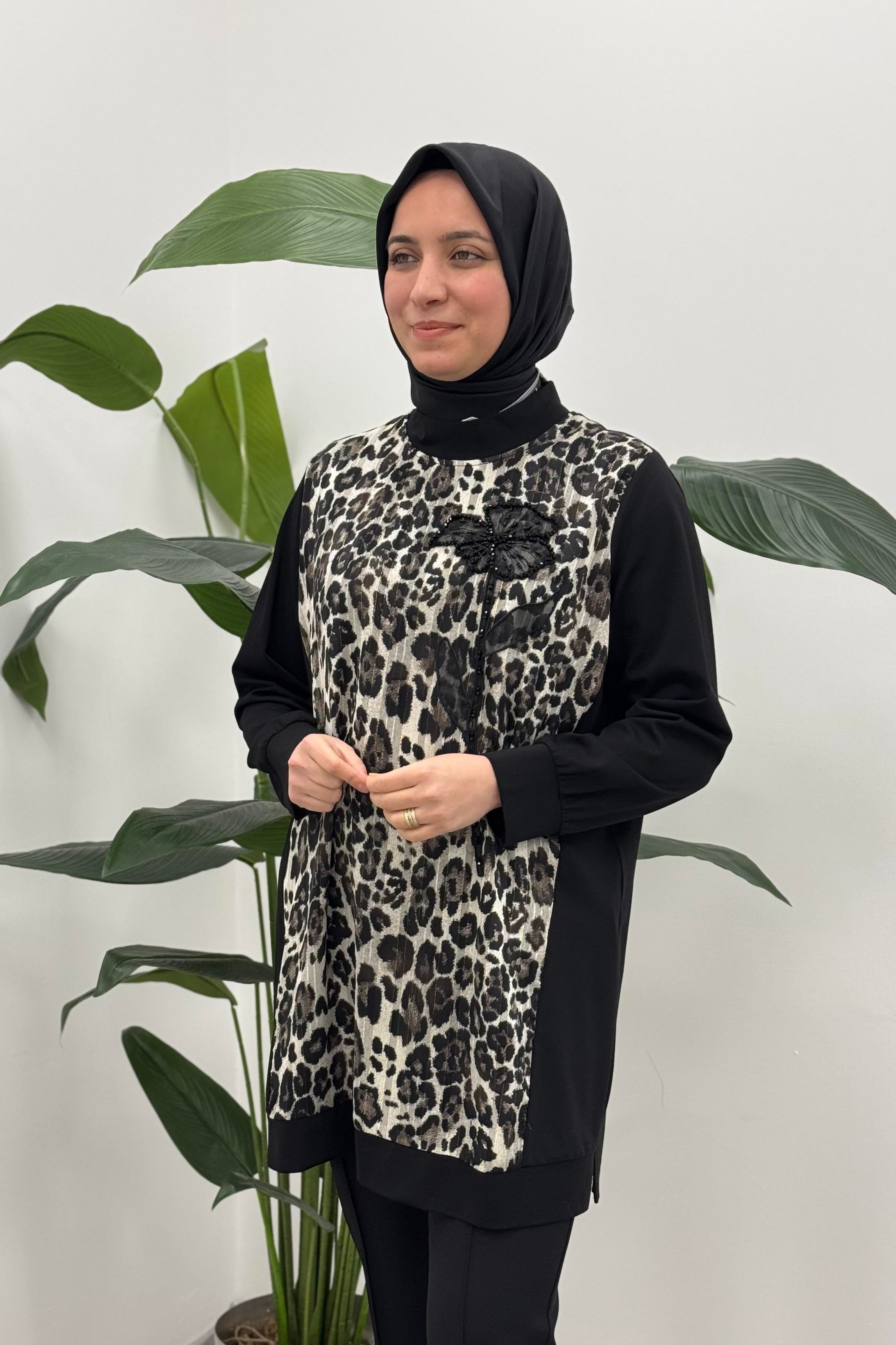 FUAT GÜRŞEN Fuat Gürşen 3309 4 Yaprak Yonca İşlemeli Leopar Tunik - Orjinal Fuat Gürşen 3309 4 Yaprak Yonca İşlemeli Leopar Tunik - Bilen Giyim Tunik 