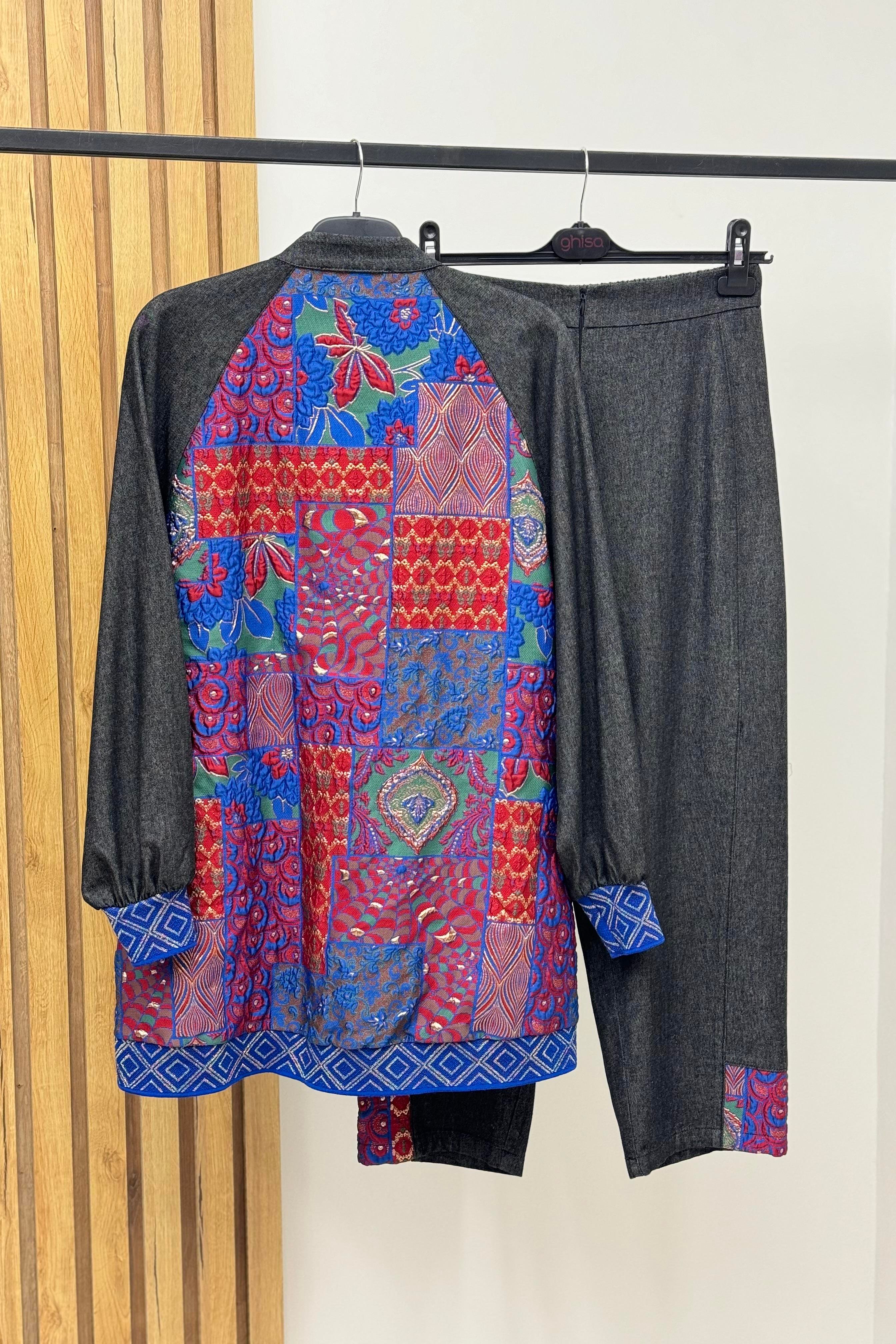 GHİSA Ghisa 3915 Arkası Etnik Desen Kot Pantolonlu Takım - Gri  Takım 