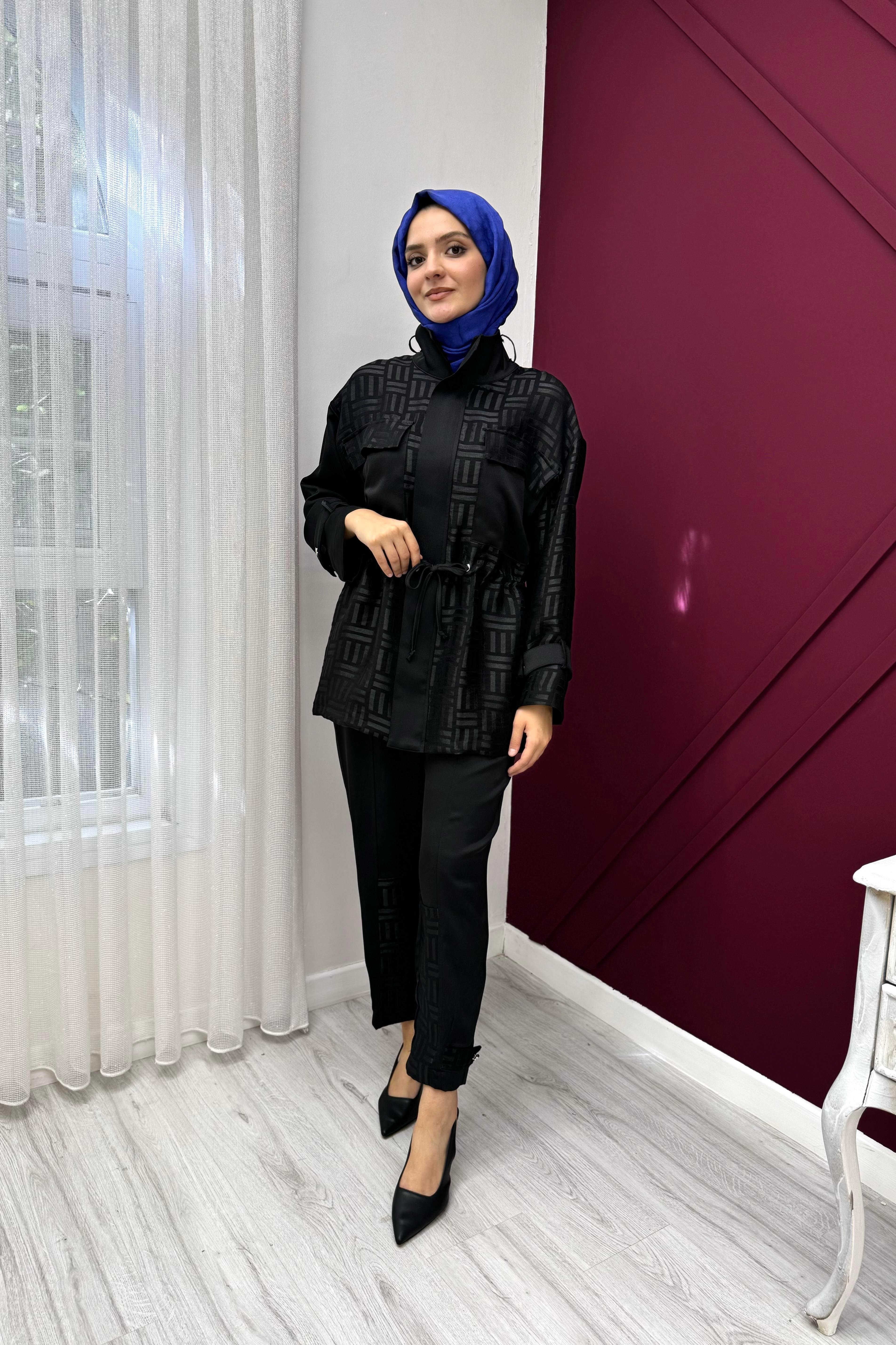 GHİSA Ghisa 3954 Şerit Detaylı Jakarlı Pantolonlu Takım - Siyah  Takım 