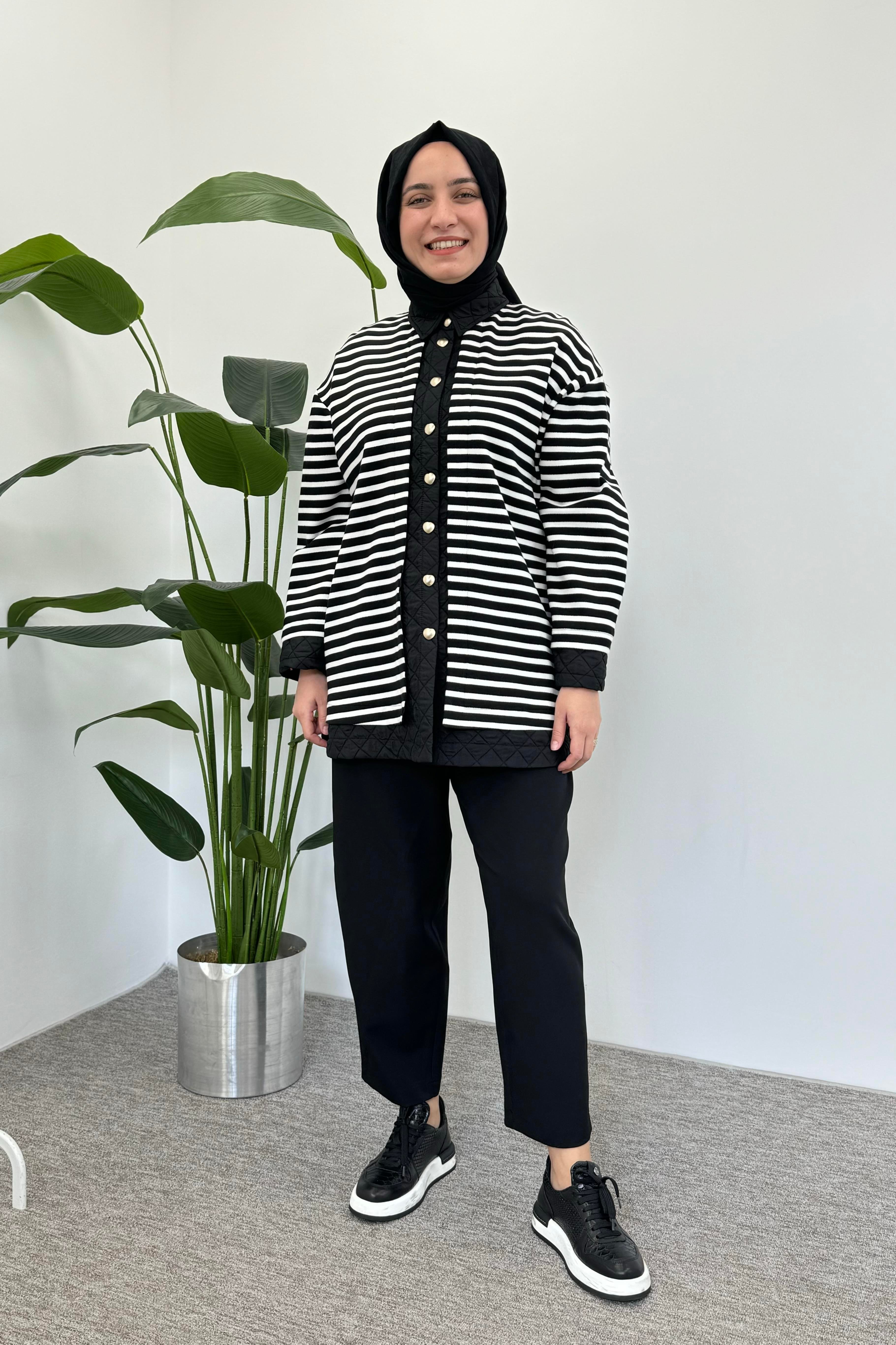 GHİSA Ghisa 3966 Çizgi Detaylı Çıtçıtlı Kap - Siyah  Kap 