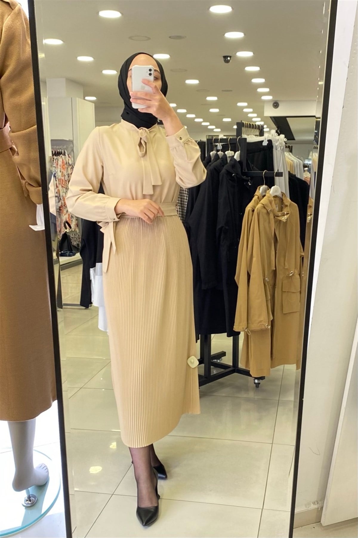 İKOLL İkoll 25644 Yakasi Fularli Piliseli Elbise - Toprak