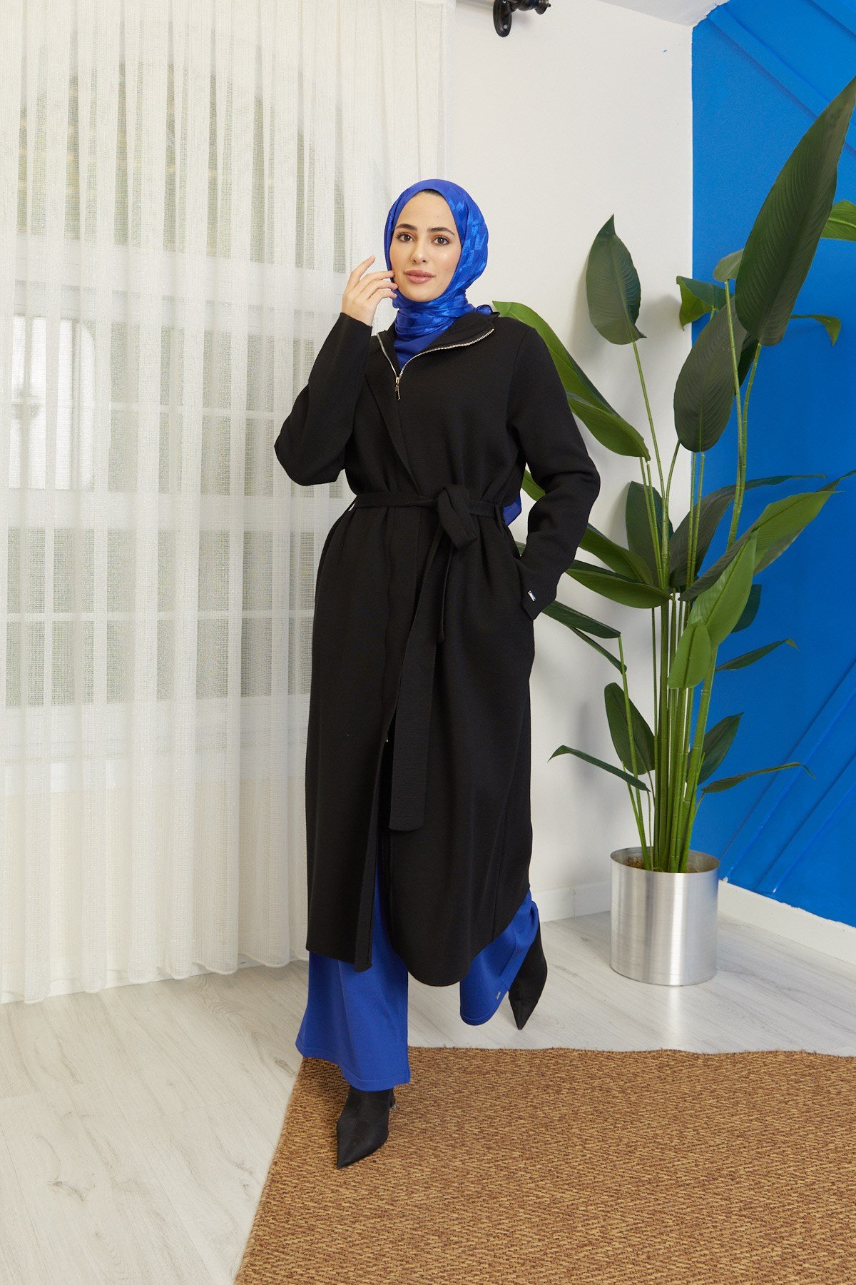 İNVEE İnvee 6101 Kürk Detaylı Çelik Örme Kap - Siyah İnvee 6101 Kürk Detaylı Çelik Örme Kap - Siyah Kap İNVEE - Bilen Giyim Kap