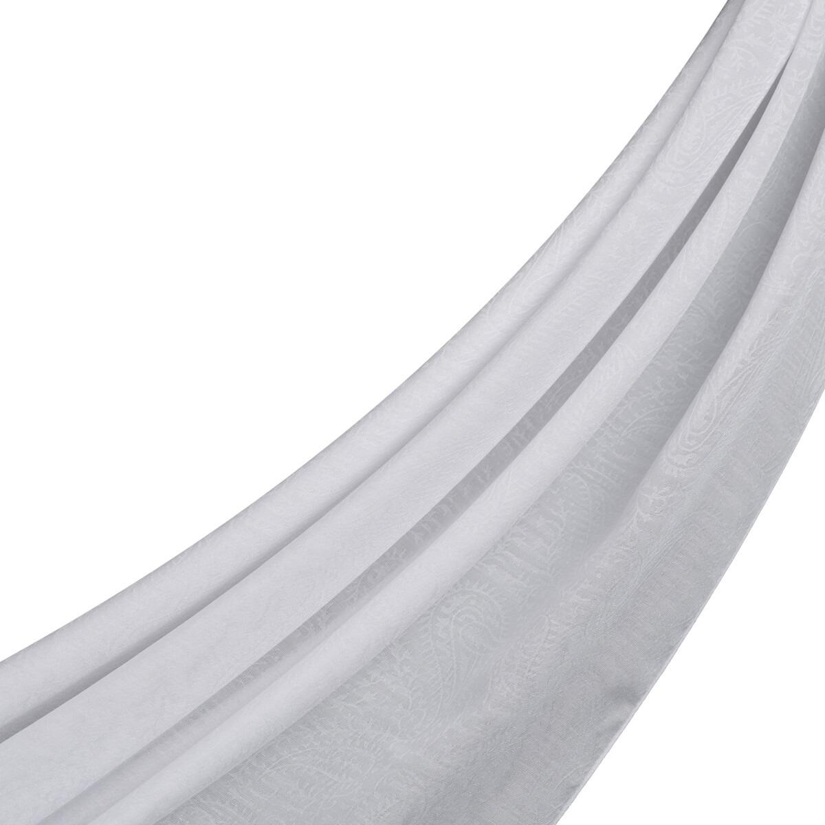 İPEKEVİ İpekevi 04391 Dört Mevsim Siyah Desenli Monogram Şal - Beyaz İpekevi 04391 Dört Mevsim Siyah Desenli Monogram Şal - Bilen Giyim Şal 