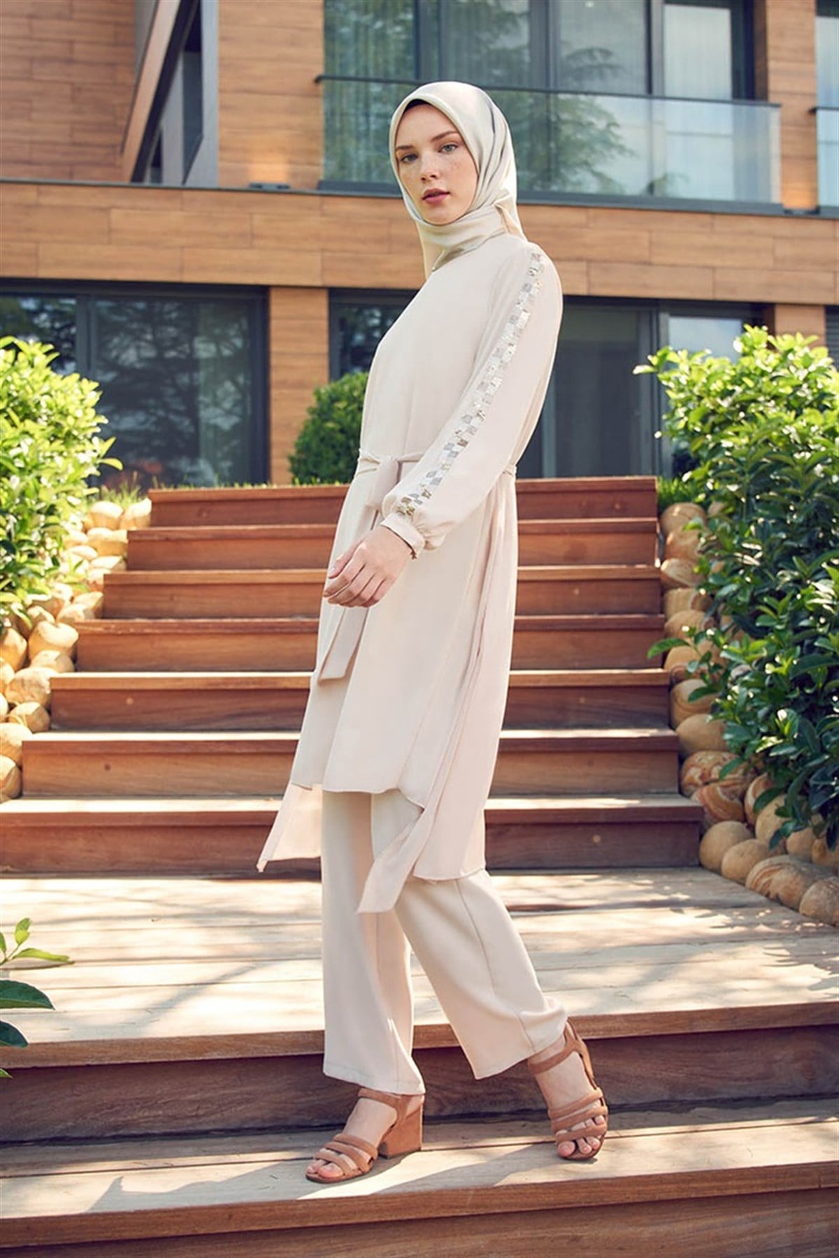 LEVİDOR Levidor 4029 Omuz Payet İşlemeli Abiye Tunik - Bej LEVİDOR Levidor 4029 Omuz Payet İşlemeli Abiye Tunik - Bej Tunik   Tunik