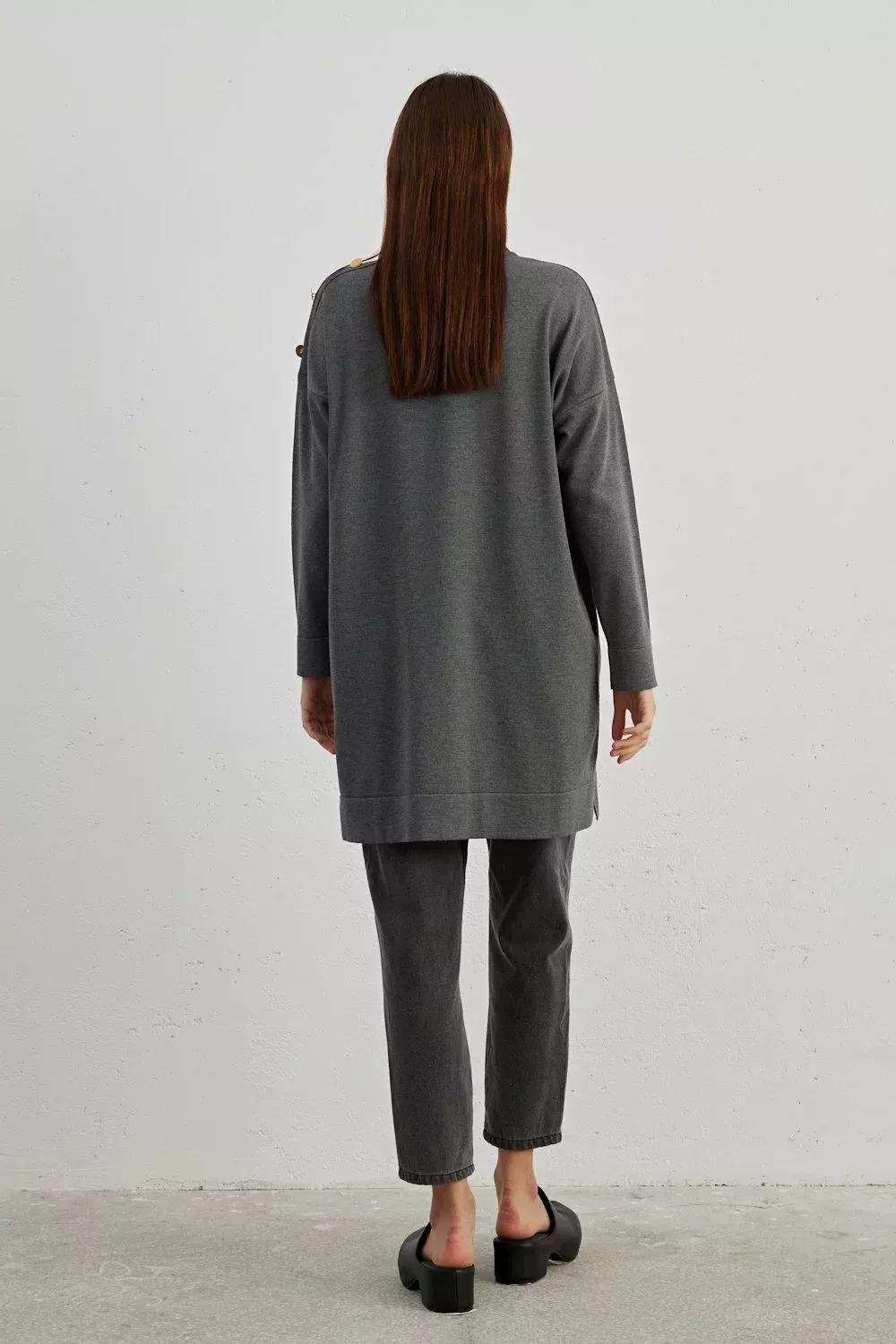 MERWİSH Merwish  704 Omuz Düğmeli Tunik - Füme Merwish  704 Omuz Düğmeli Tunik - Füme - Bilen Giyim Tunik 