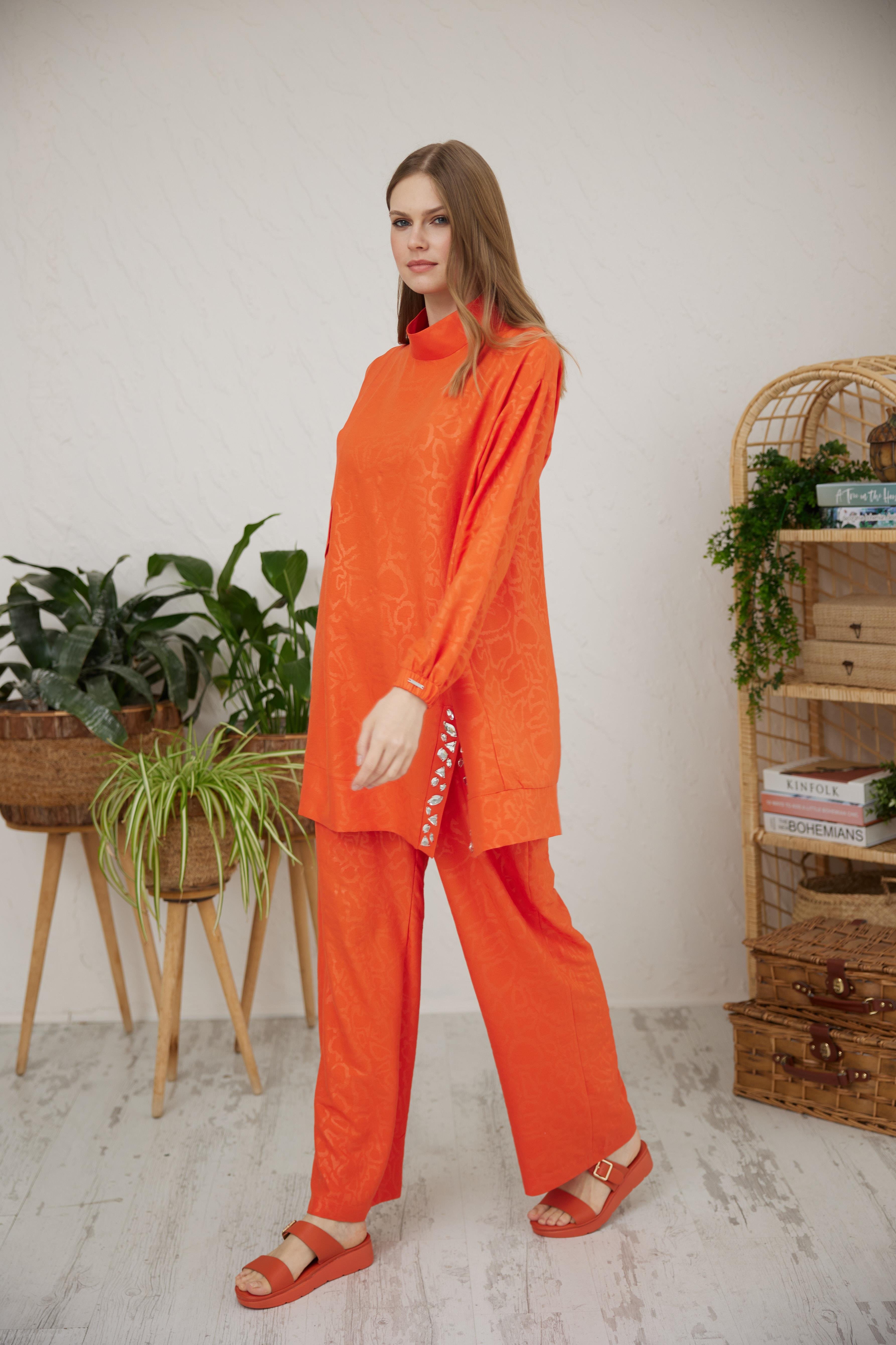 MOODBASİC Moodbasic Mb24.618 Yırtmacı Taşlı Pamuklu Takım - Oranj  Takım