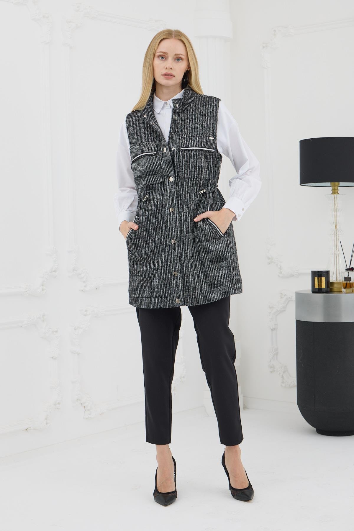 MOODBASİC Moodbasic Mb28.72 Gümüş Şeritli Triko Yelek - Siyah Moodbasic Mb28.72 Gümüş Şeritli Triko Yelek - Siyah - Bilen Giyim Yelek 
