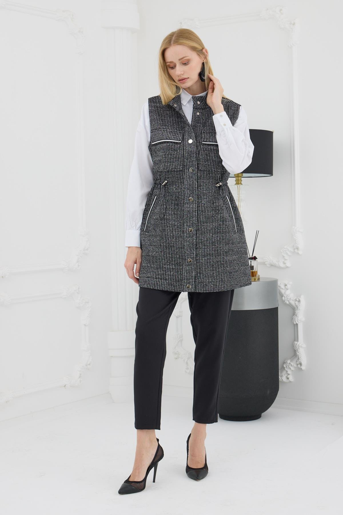 MOODBASİC Moodbasic Mb28.72 Gümüş Şeritli Triko Yelek - Siyah Moodbasic Mb28.72 Gümüş Şeritli Triko Yelek - Siyah - Bilen Giyim Yelek 