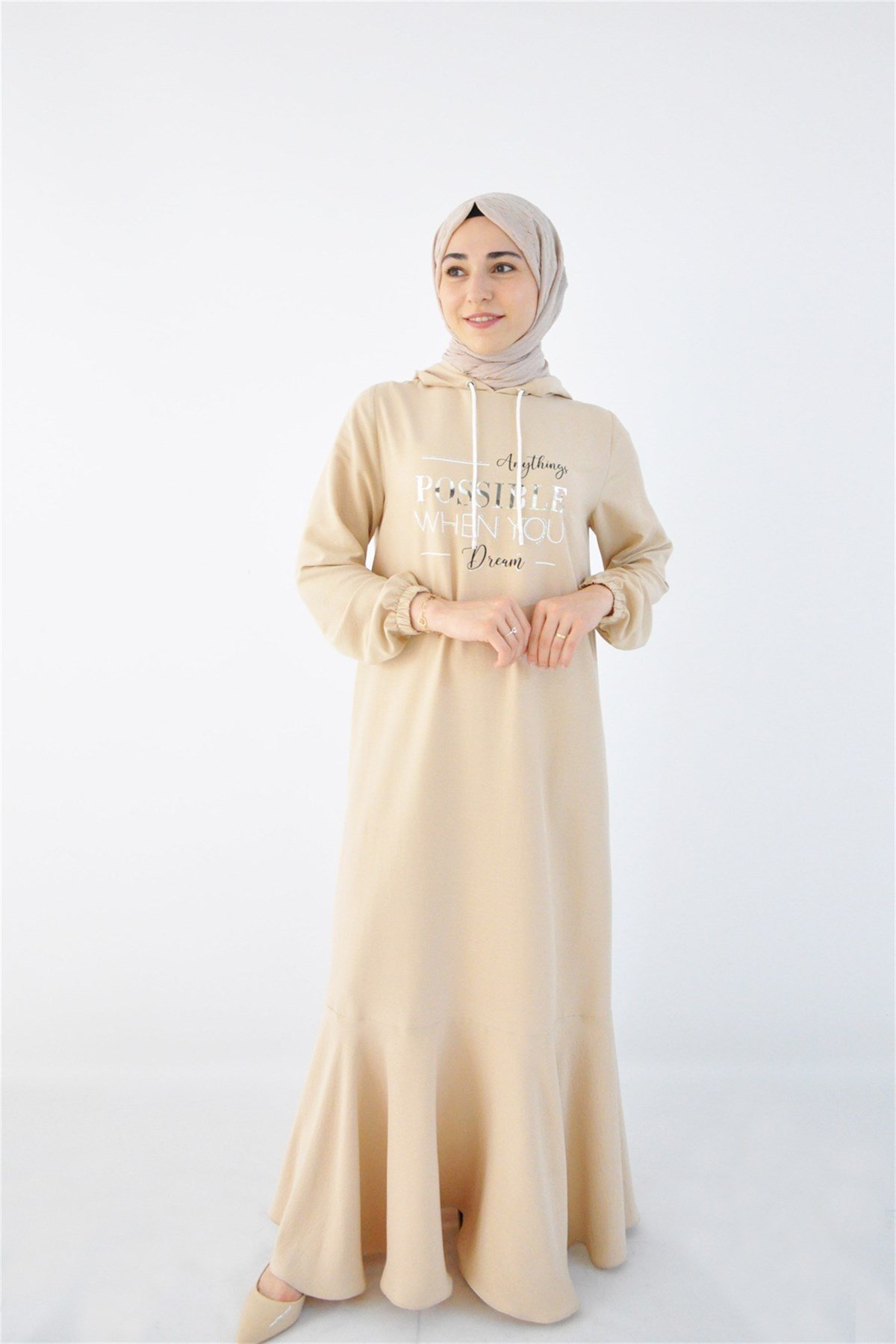 MOODBASİC Moodbasic Mb06.110 Volanlı Kapüşonlu Yazılı Elbise - Bej MOODBASİC Moodbasic Mb06.110 Volanlı Kapüşonlu Yazılı Elbise - Bej Elbise   Elbise