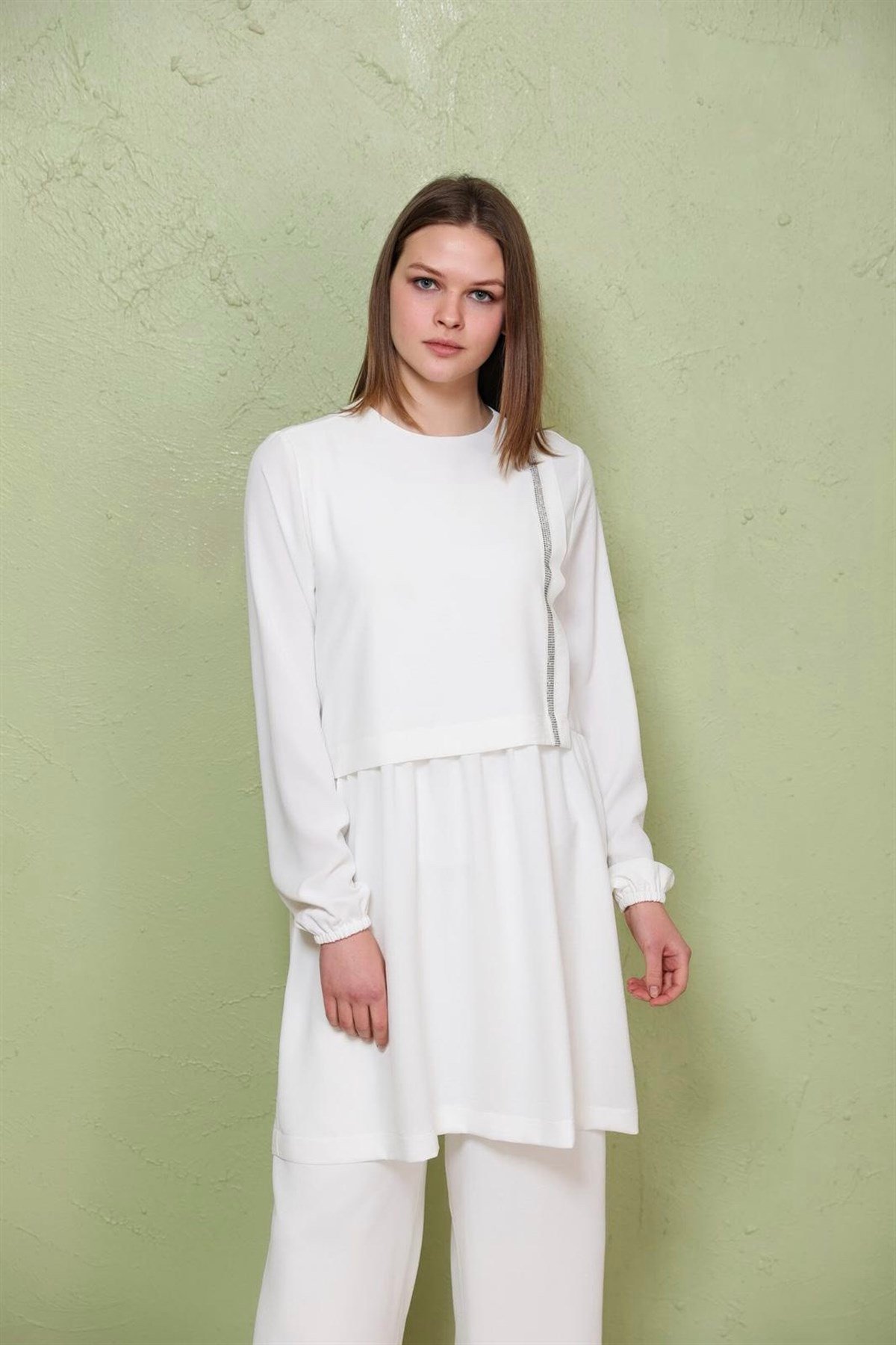 MOODBASİCMoodbasic Mm24.0147 Ön Taş Şerit Detay Pantolonlu Takım - Beyaz