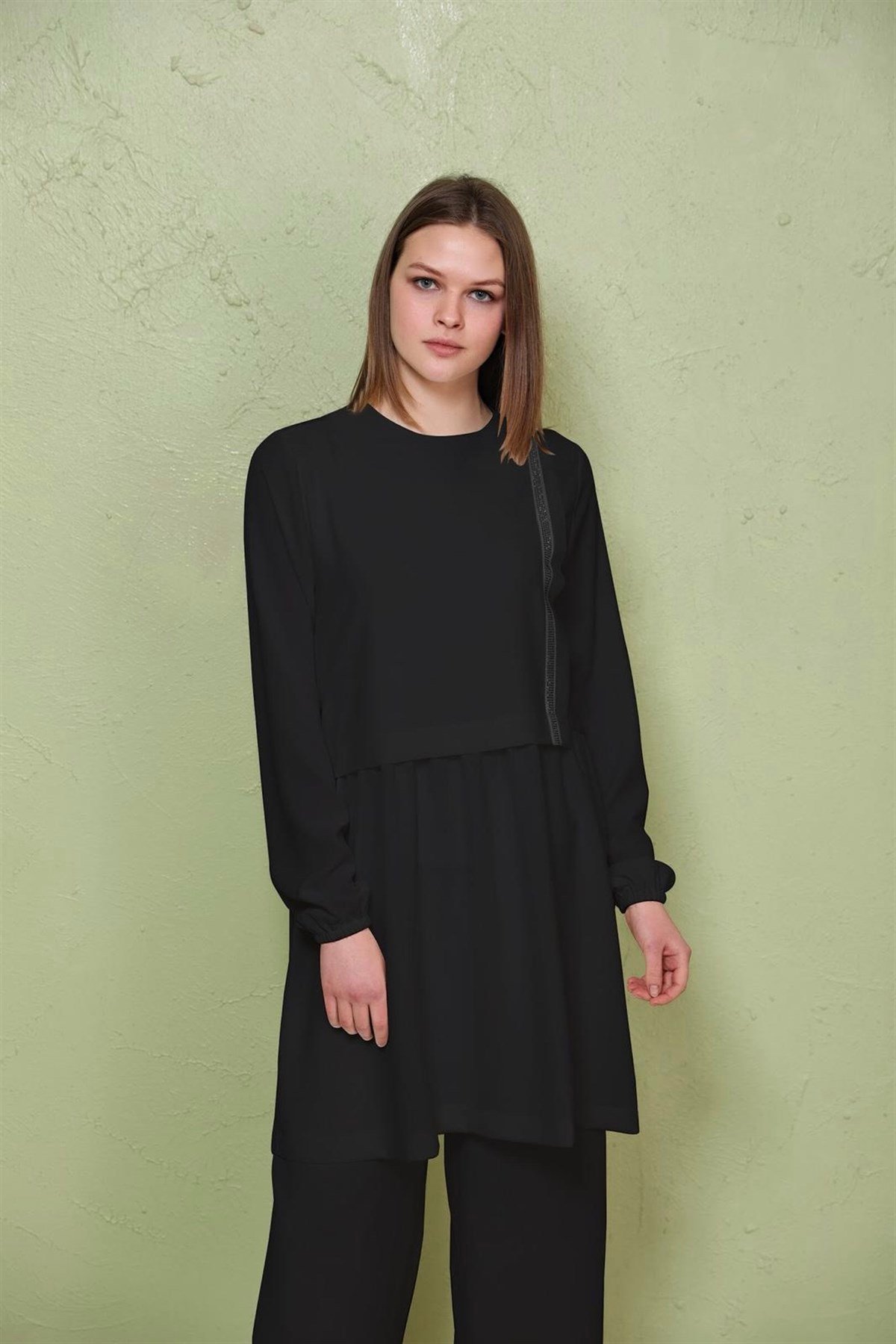 MOODBASİCMoodbasic Mm24.0147 Ön Taş Şerit Detay Pantolonlu Takım - Siyah