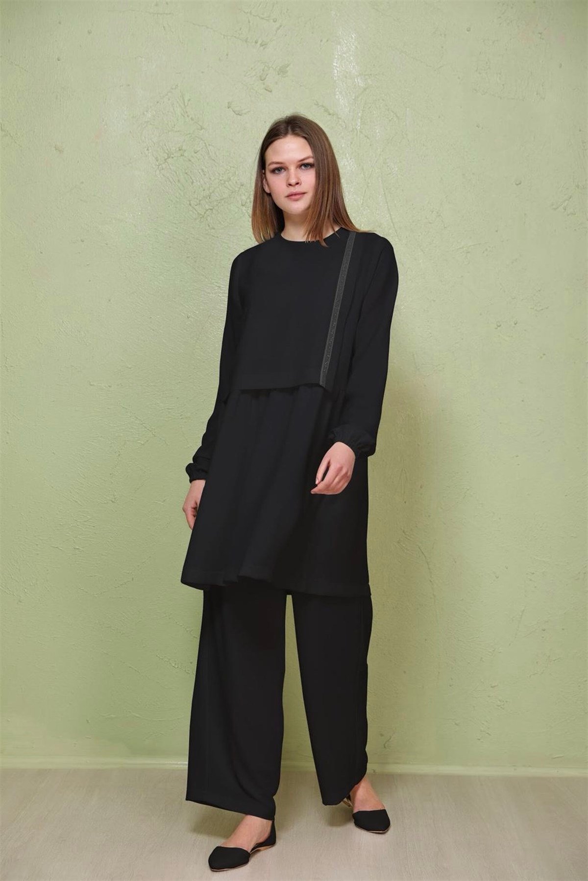 MOODBASİCMoodbasic Mm24.0147 Ön Taş Şerit Detay Pantolonlu Takım - Siyah