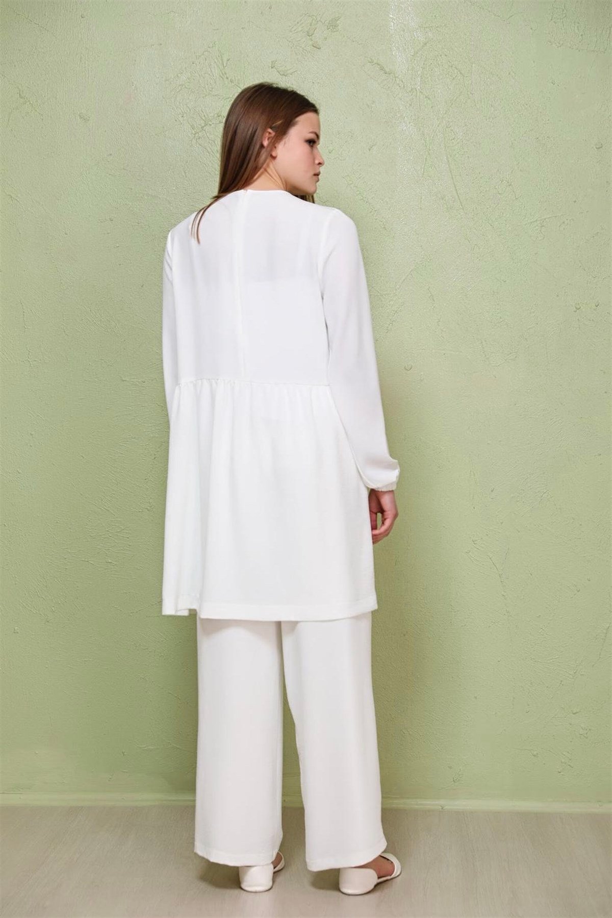 MOODBASİCMoodbasic Mm24.0147 Ön Taş Şerit Detay Pantolonlu Takım - Beyaz
