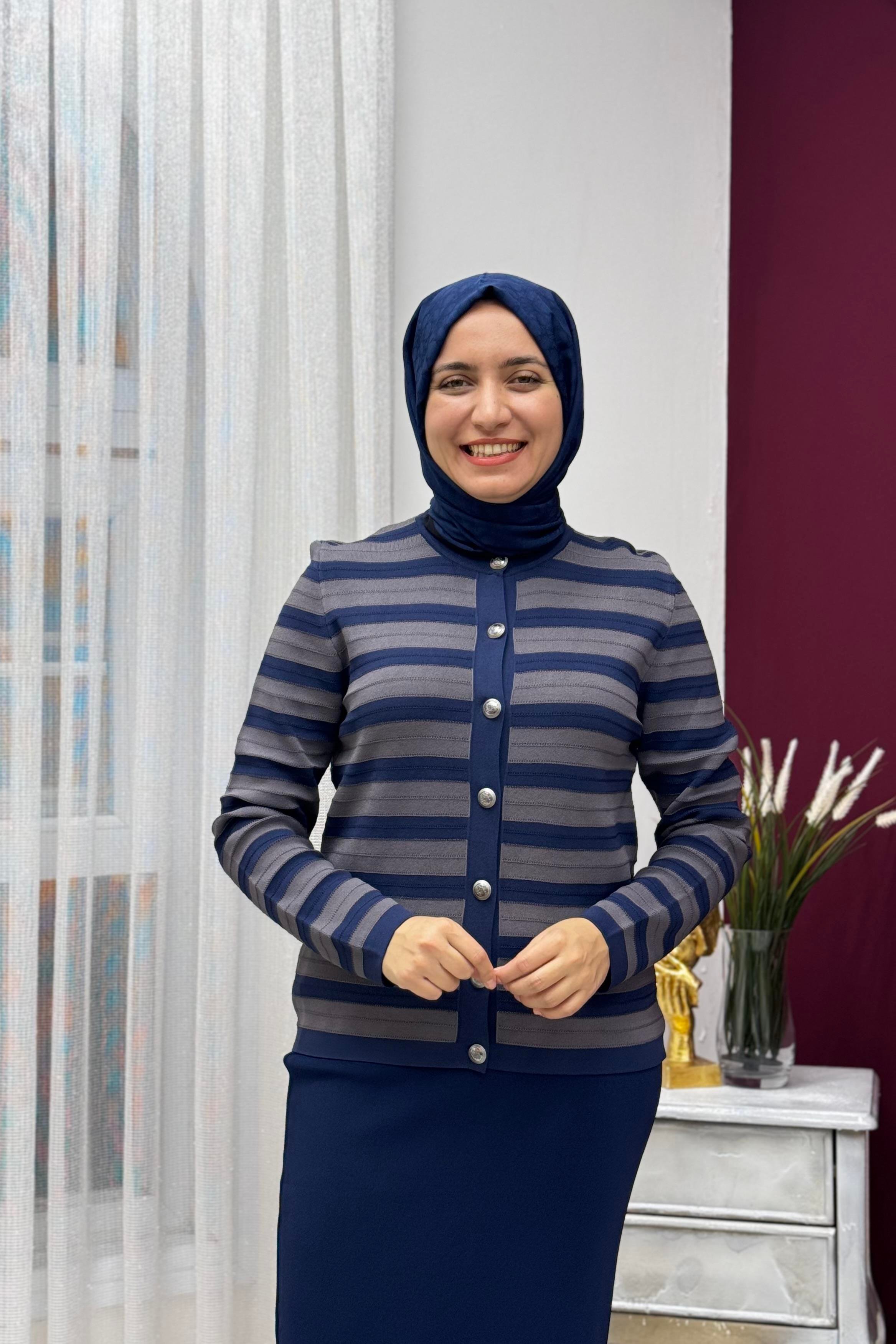 NUSS Nuss 1113 Çizgili Düğmeli Hırka - Lacivert Nuss 1113 Çizgili Düğmeli Hırka - Lacivert - Bilen Giyim Hırka 