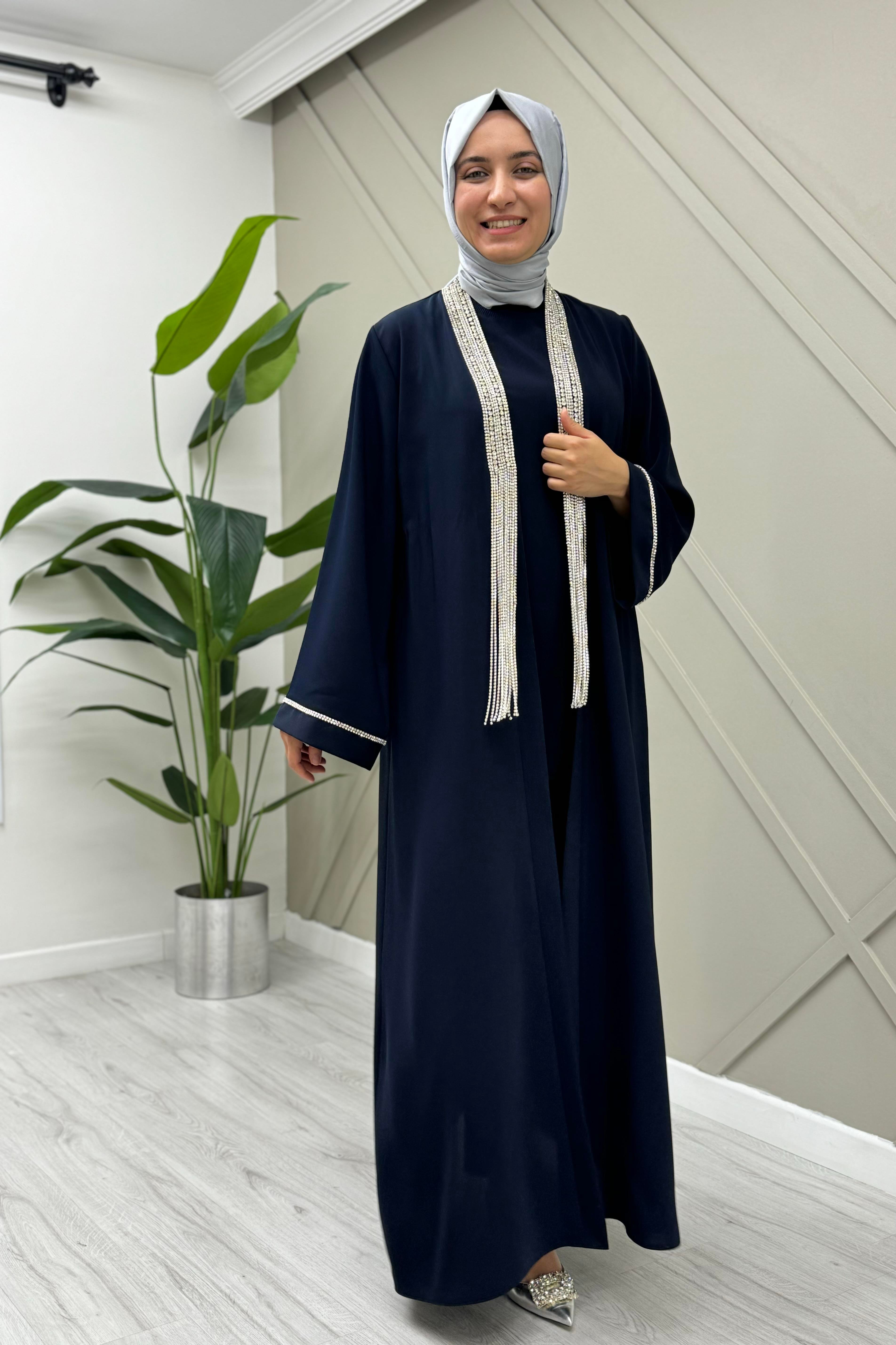 ETRUCCİ Önleri Sarkık Taş İşlemeli Abaya 6166 - Lacivert Önleri Sarkık Taş İşlemeli Abaya 6166 - Lacivert - Bilen Giyim  Abiye Grubu 