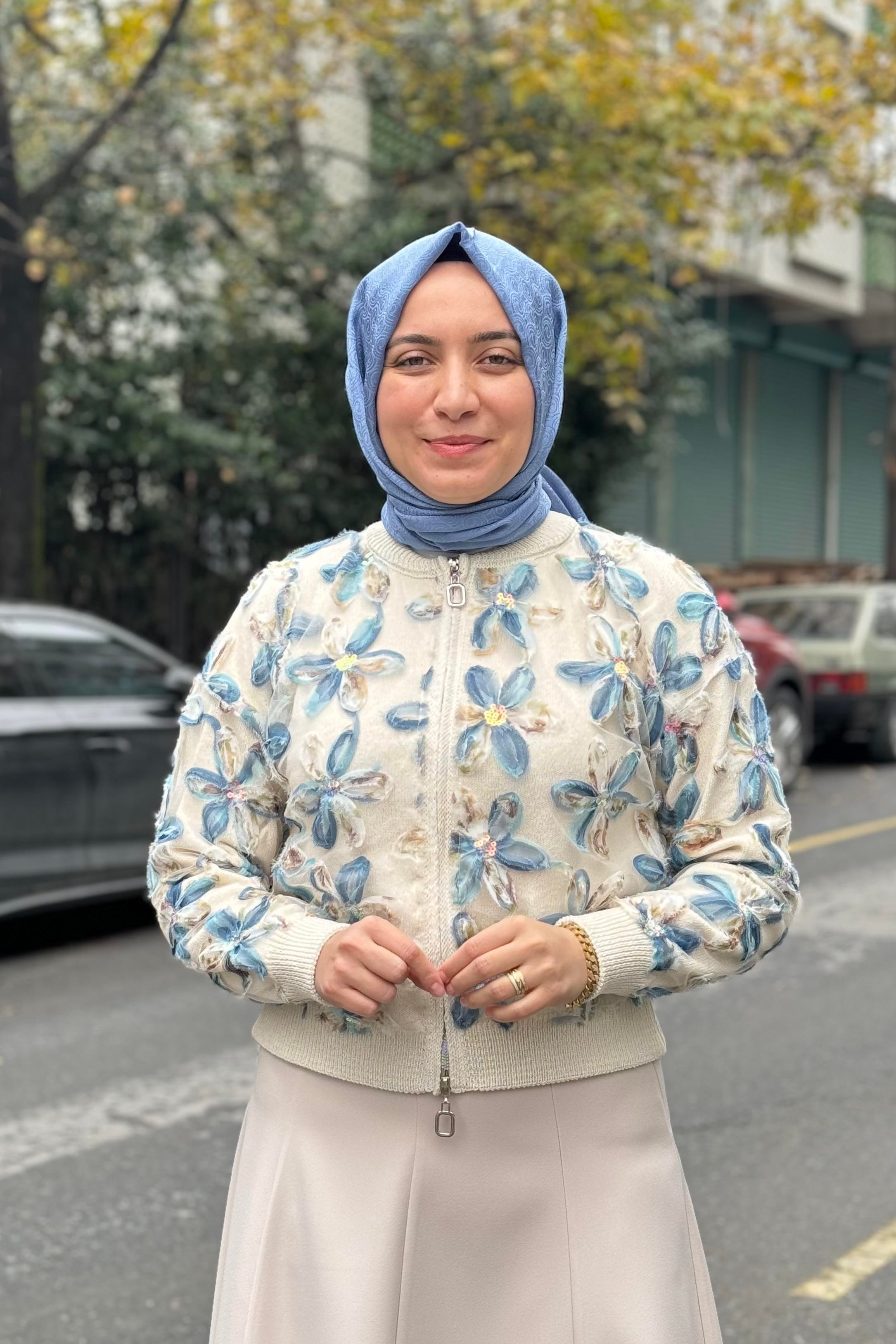 NEFİSE Pamuk Papatyalı Fermuarlı Hırka 7647 - Mavi Pamuk Papatyalı Fermuarlı Hırka 7647 - Mavi - Bilen Giyim Hırka 