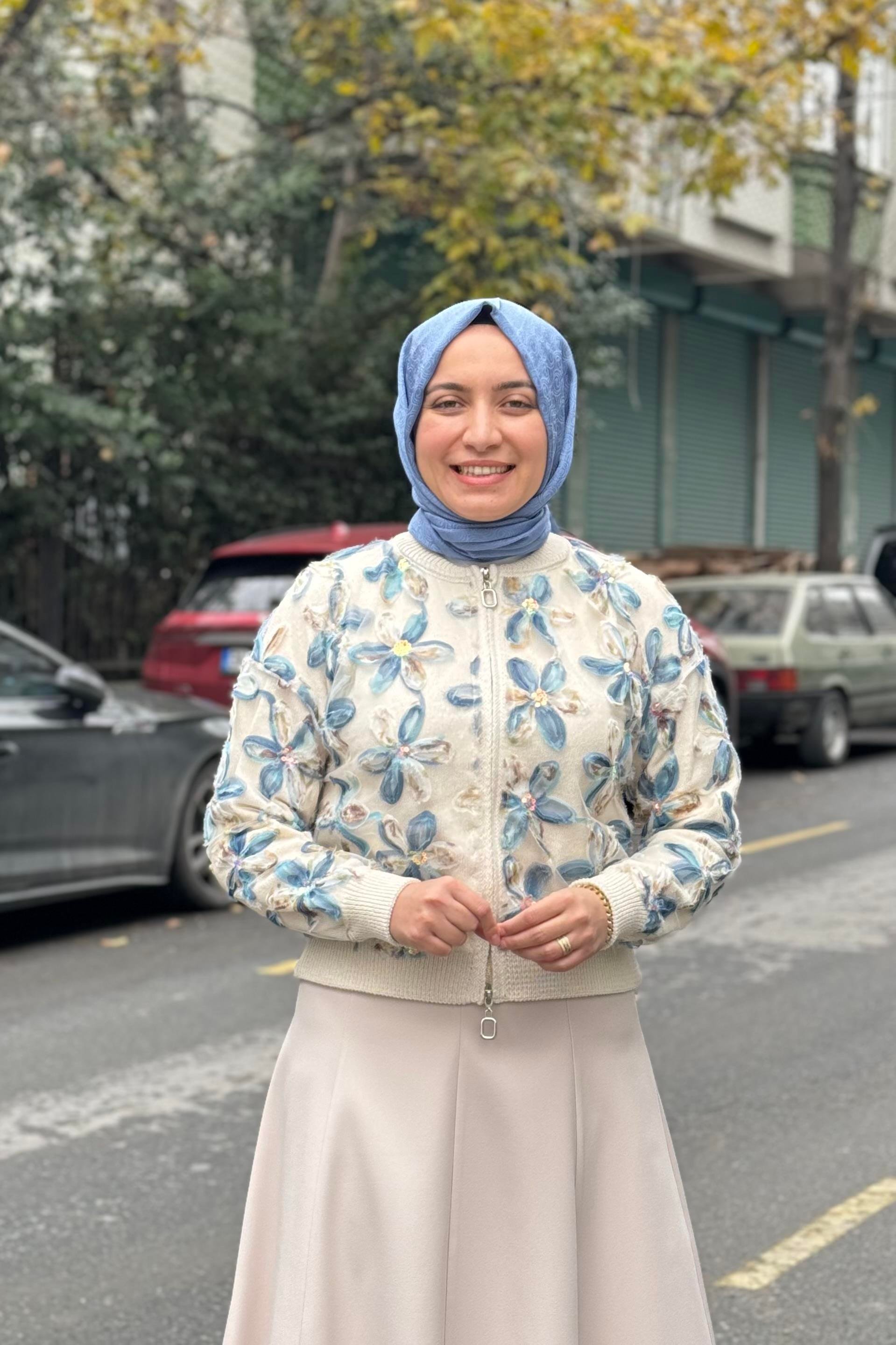 NEFİSE Pamuk Papatyalı Fermuarlı Hırka 7647 - Mavi Pamuk Papatyalı Fermuarlı Hırka 7647 - Mavi - Bilen Giyim Hırka 