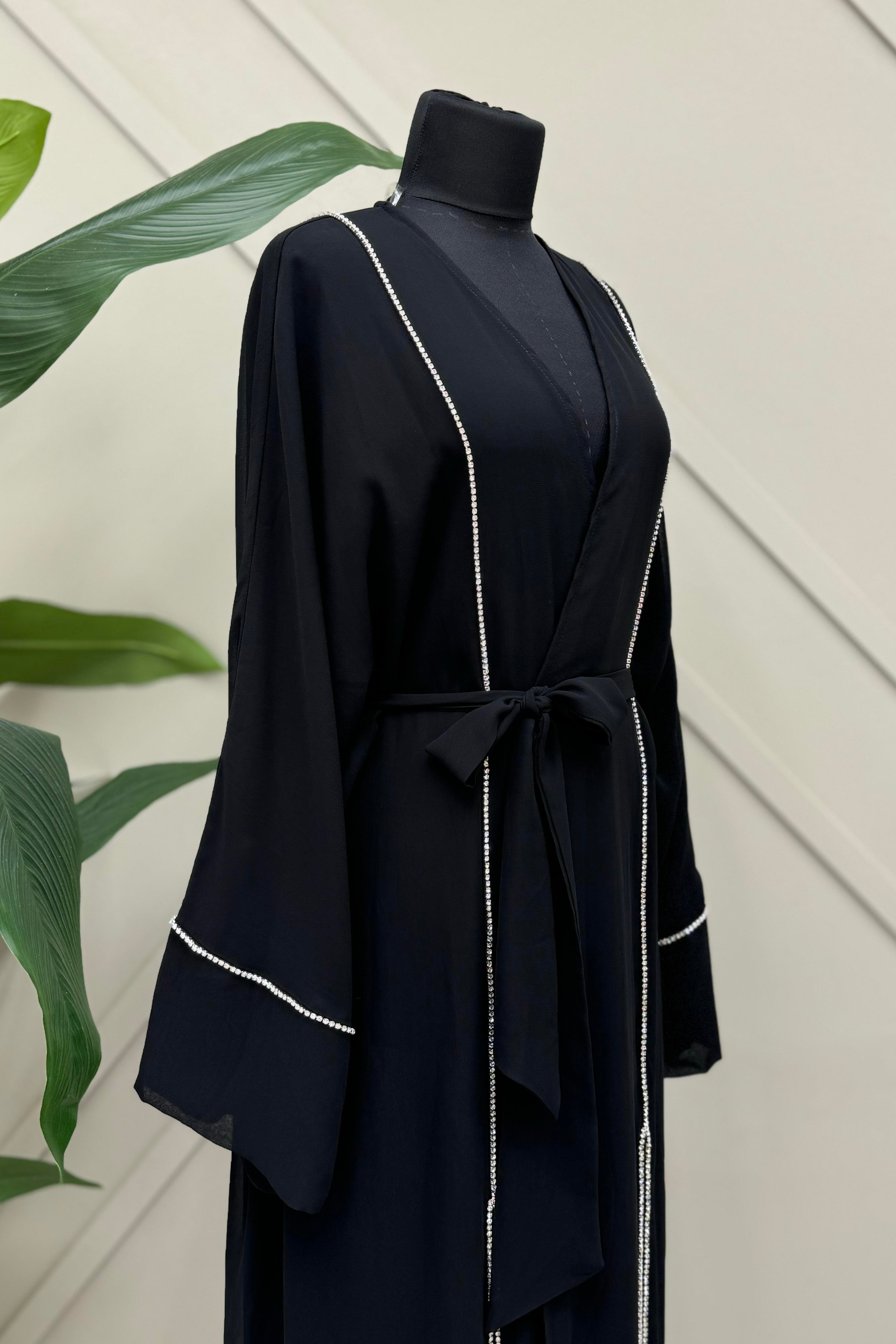 ETRUCCİ Şifon Çift Kat Taş Detaylı Abaya 6139 - Siyah Şifon Çift Kat Taş Detaylı Abaya 6139 - Siyah - Bilen Giyim  Abiye Grubu 