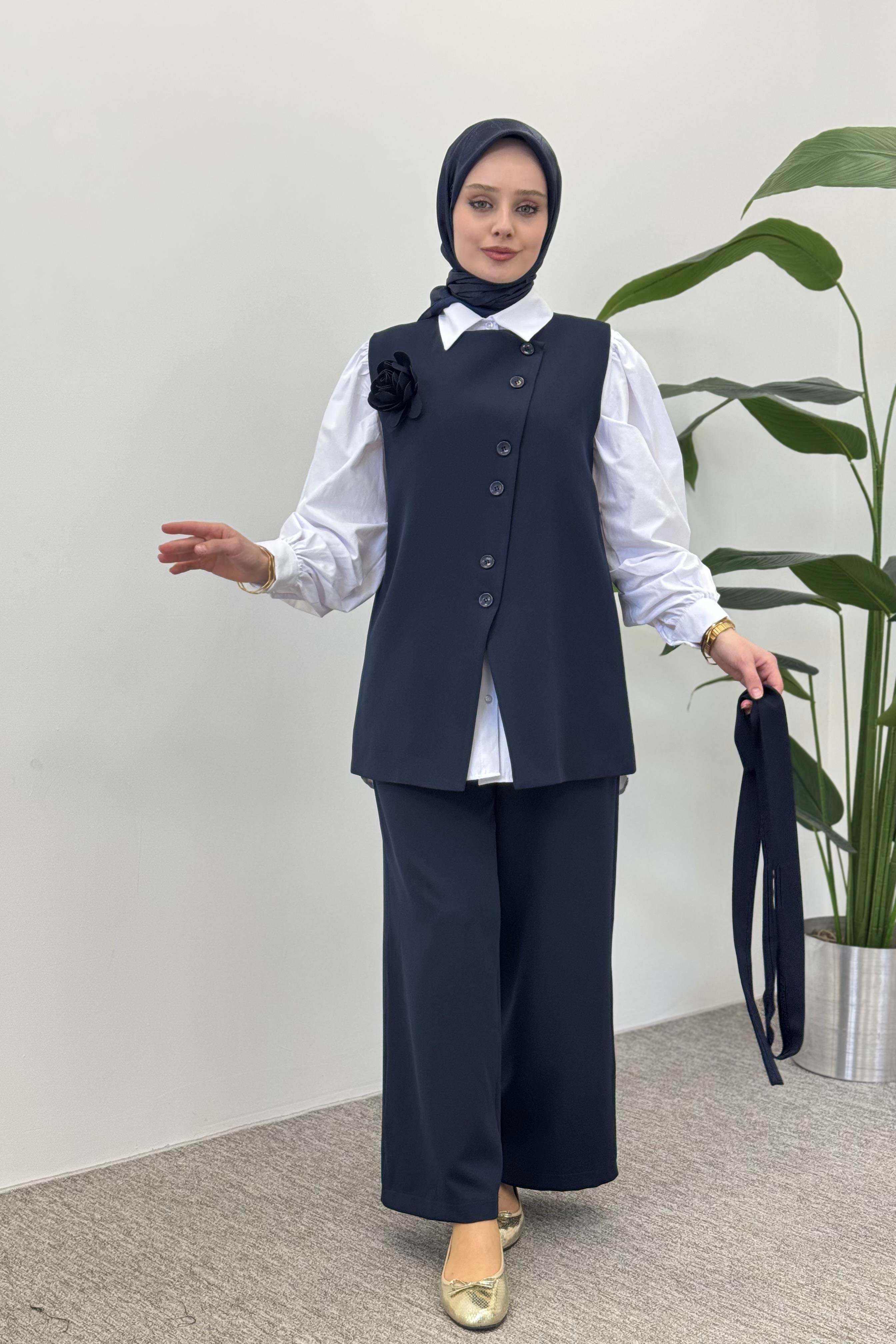 Miss Esse Yeleği Çiçek Detay Pantolonlu Takım 8079 - Lacivert  Takım 