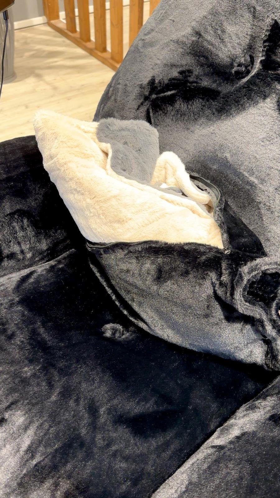  Premium Sallanan Baba Koltuğu Siyah Tavşan Tüyü  