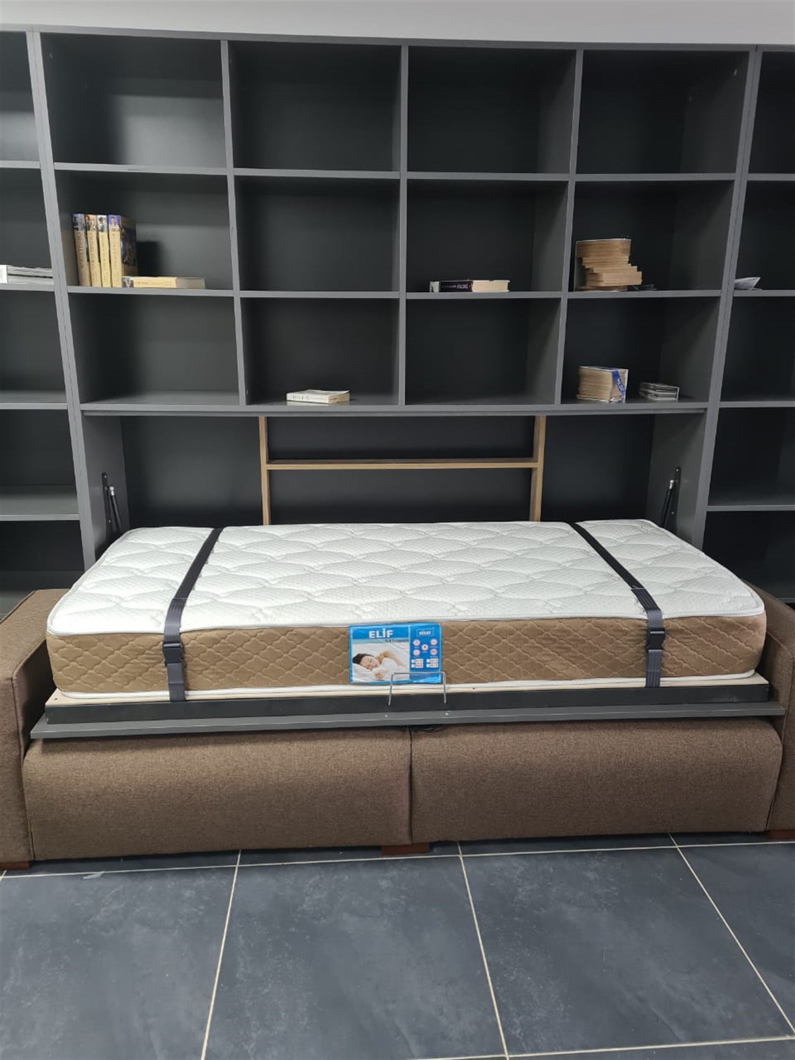 Carpella Duvar Yatağı