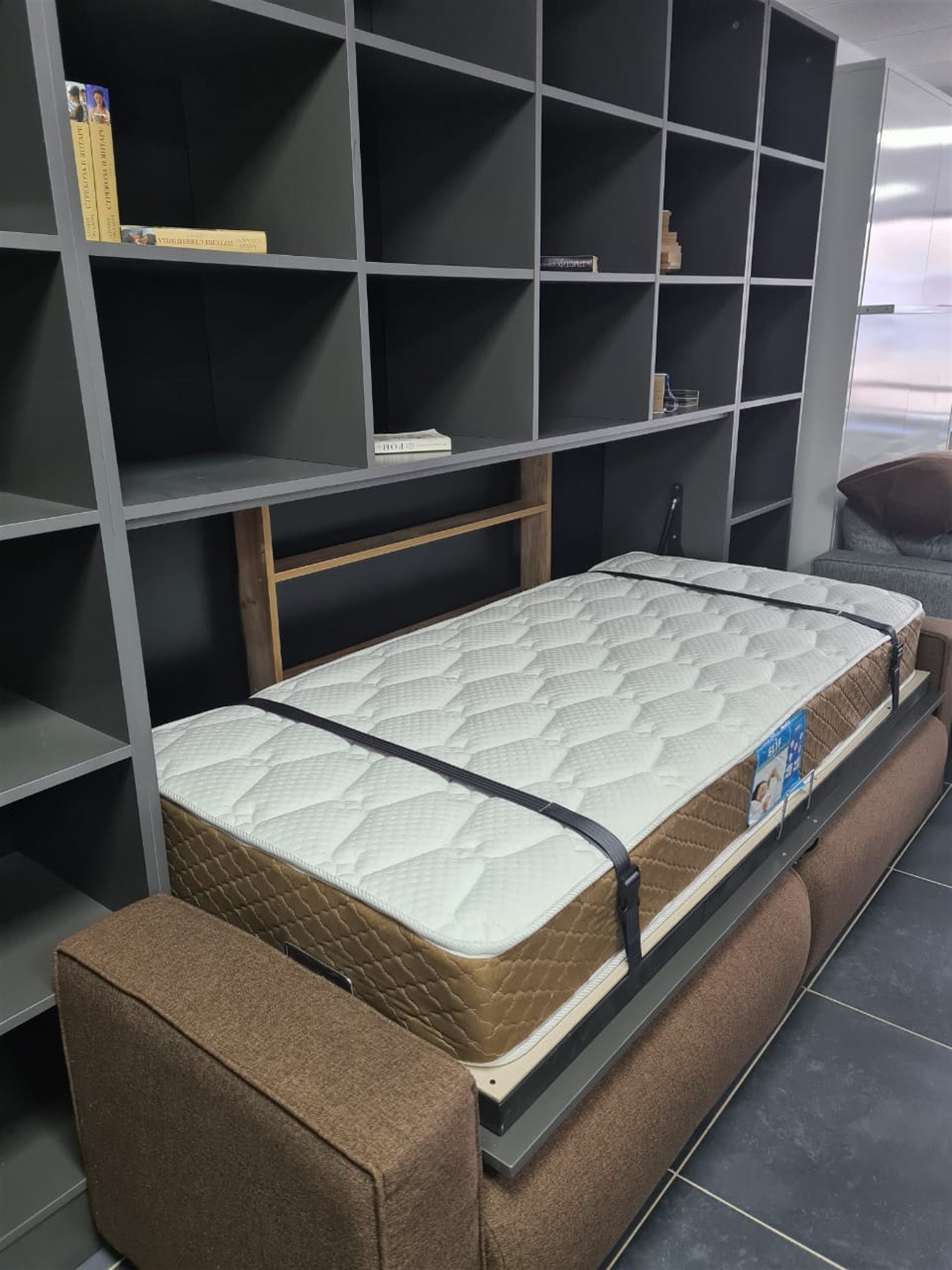 Carpella Duvar Yatağı