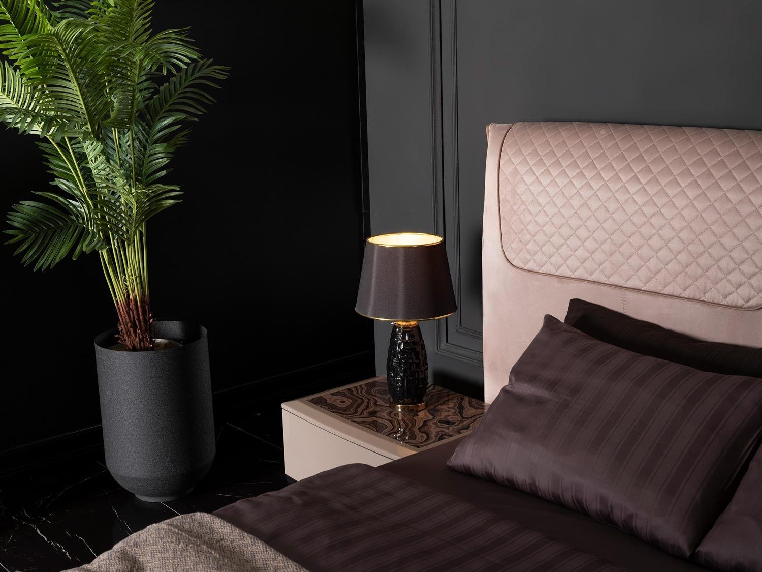 Dekorbizden Bentley Yatak Odası Karyola