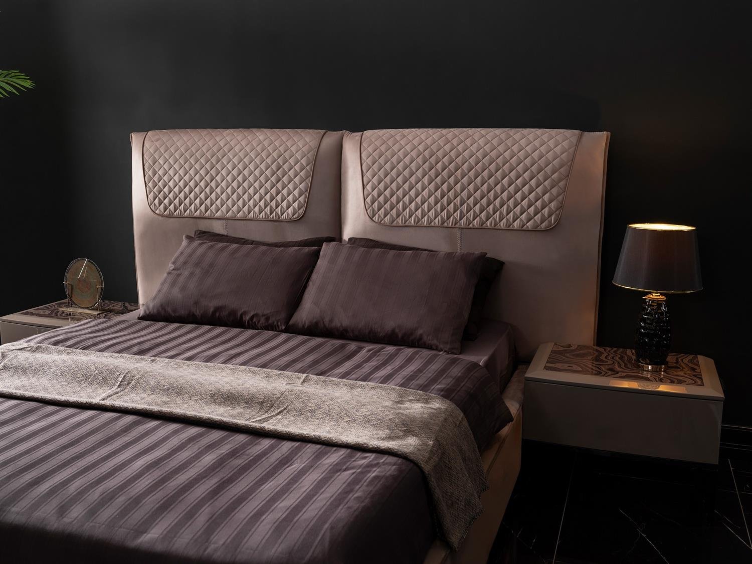 Dekorbizden Bentley Yatak Odası Karyola