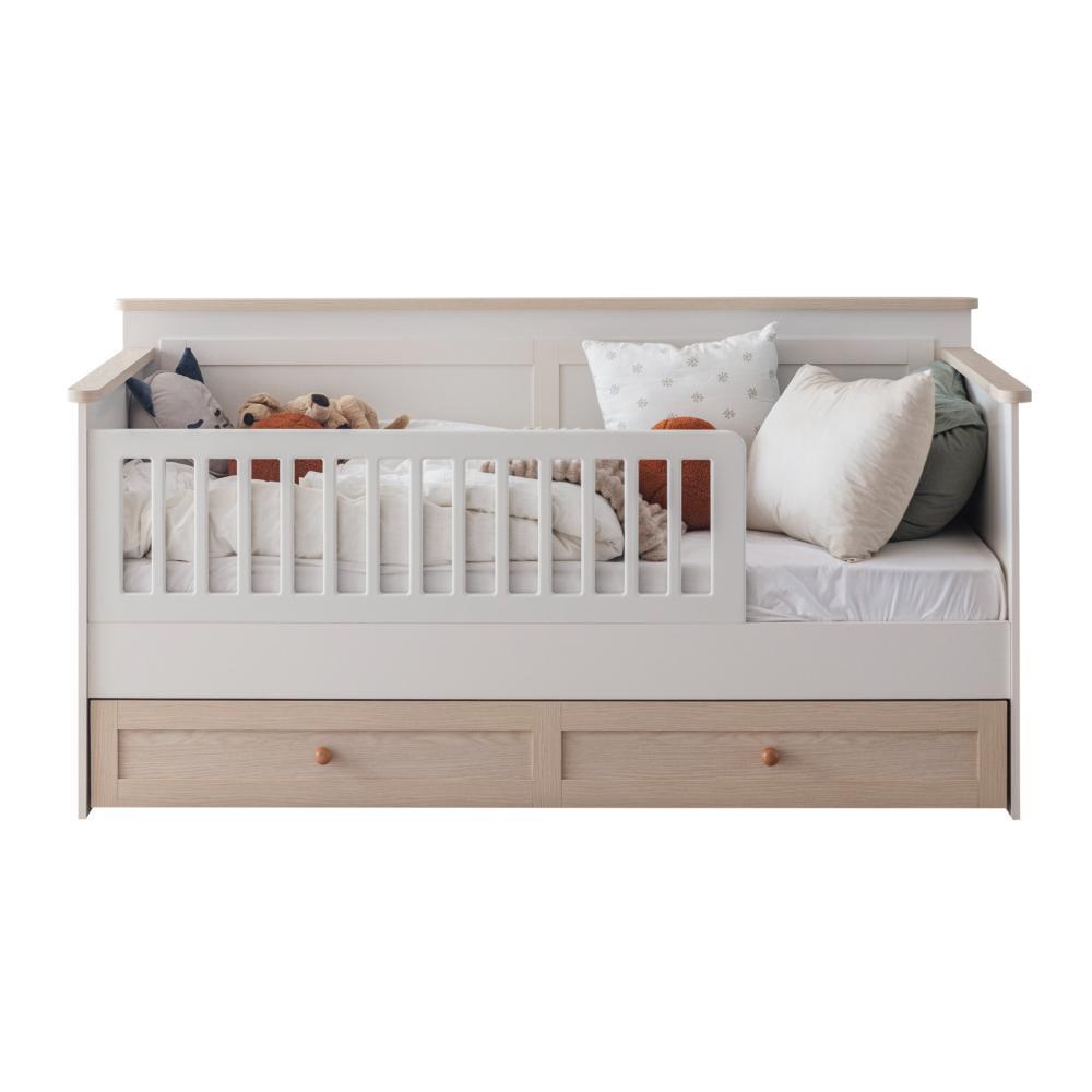 Dekorbizden Dünya Bebek Odası Takımı