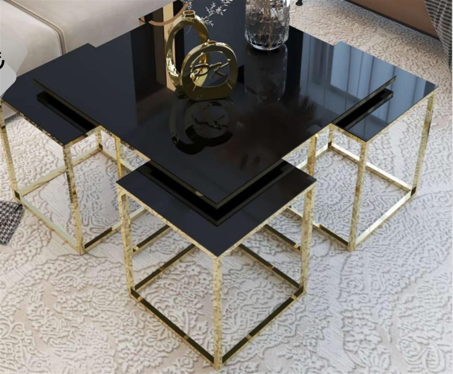 Dekorbizden Kare Yavrulu Gold Orta Sehpa