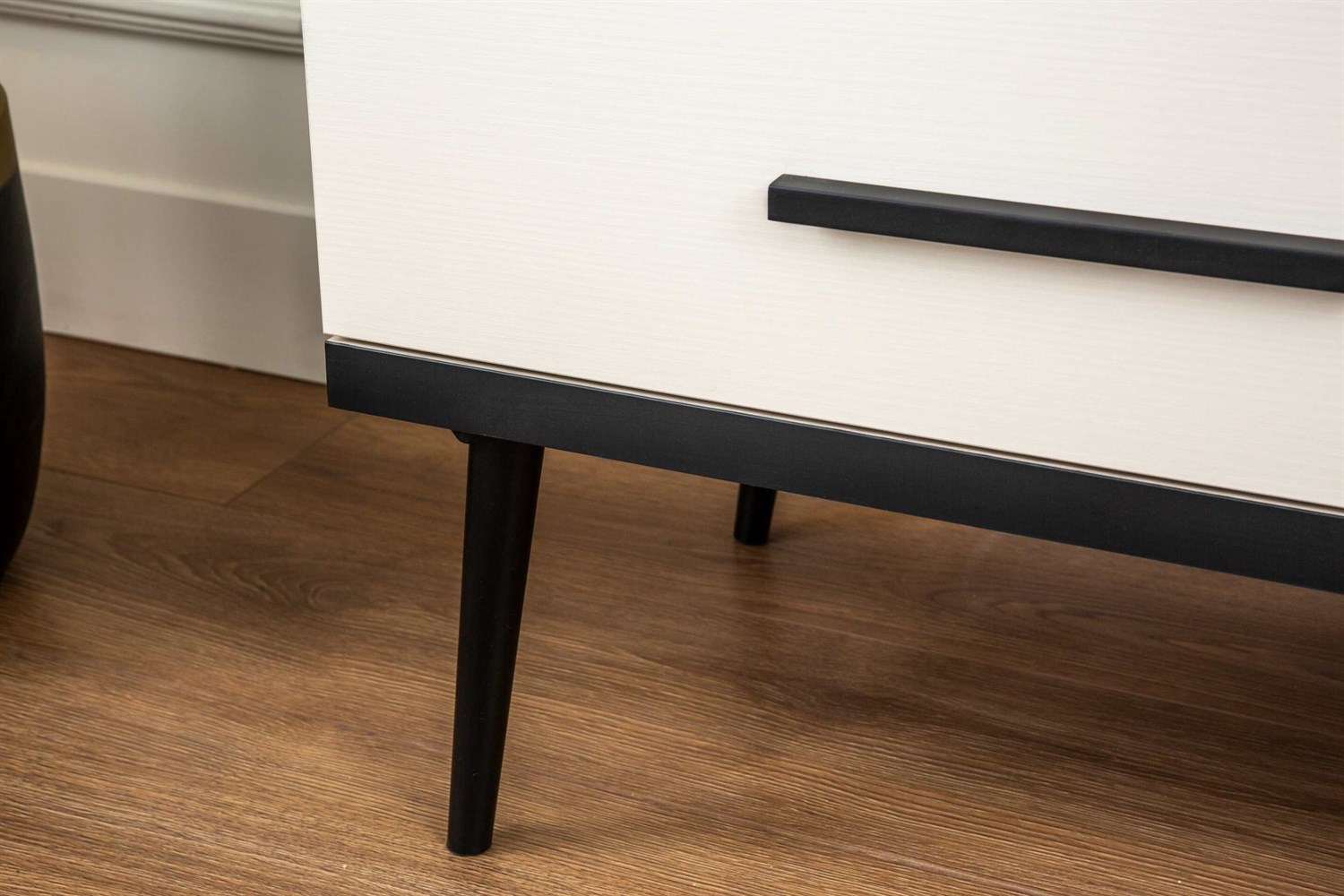 Dekorbizden Laris Yemek Odası Takımı 