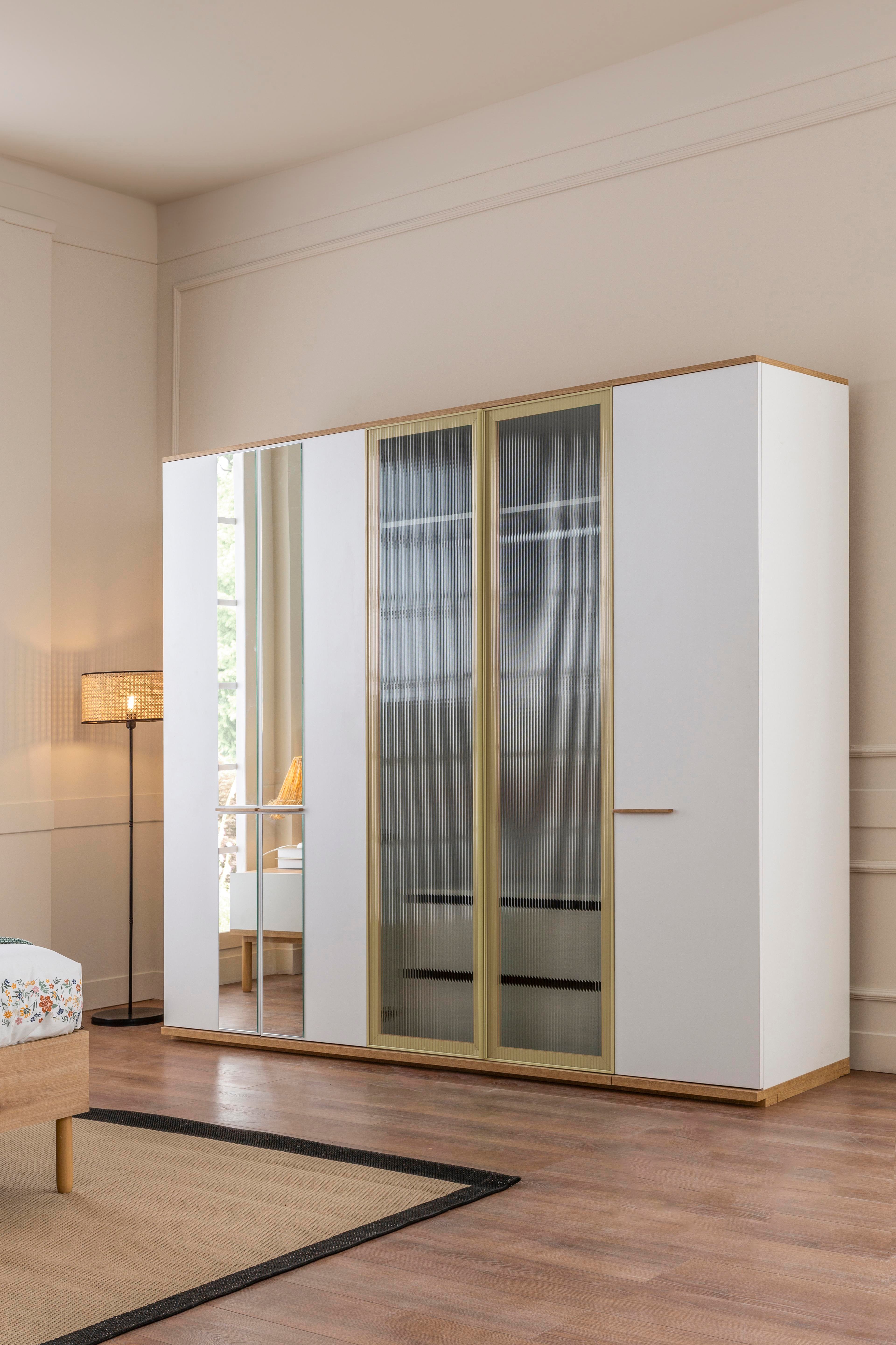 Dekorbizden Lında Yatak Odası Gardırop