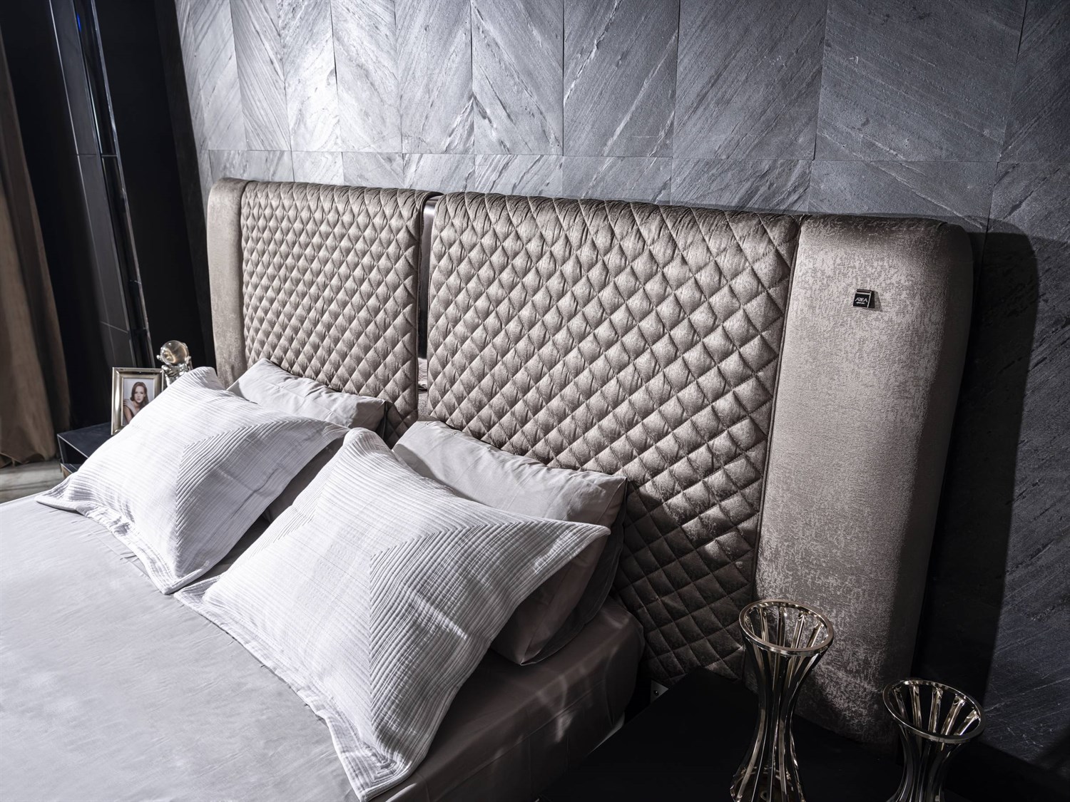 Dekorbizden Lion Karyola