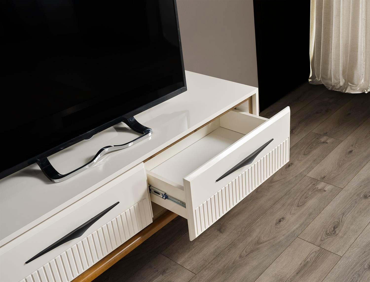 Dekorbizden Lorenze Tv Ünitesi