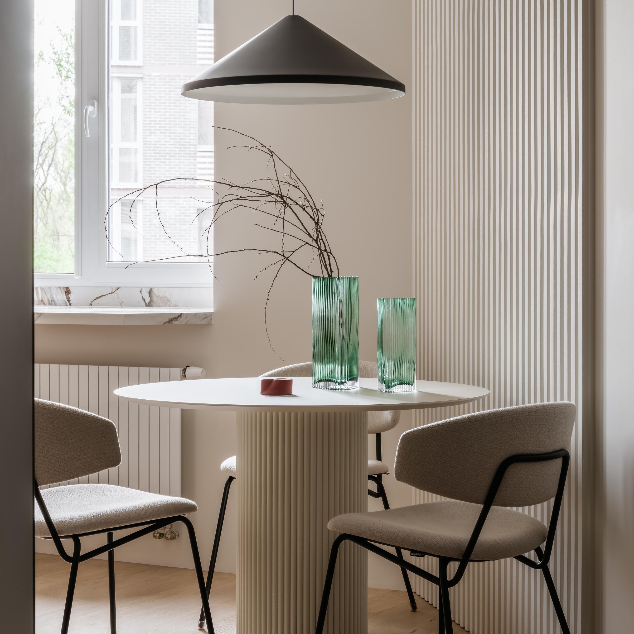 Dekorbizden Luna Yemek Masası