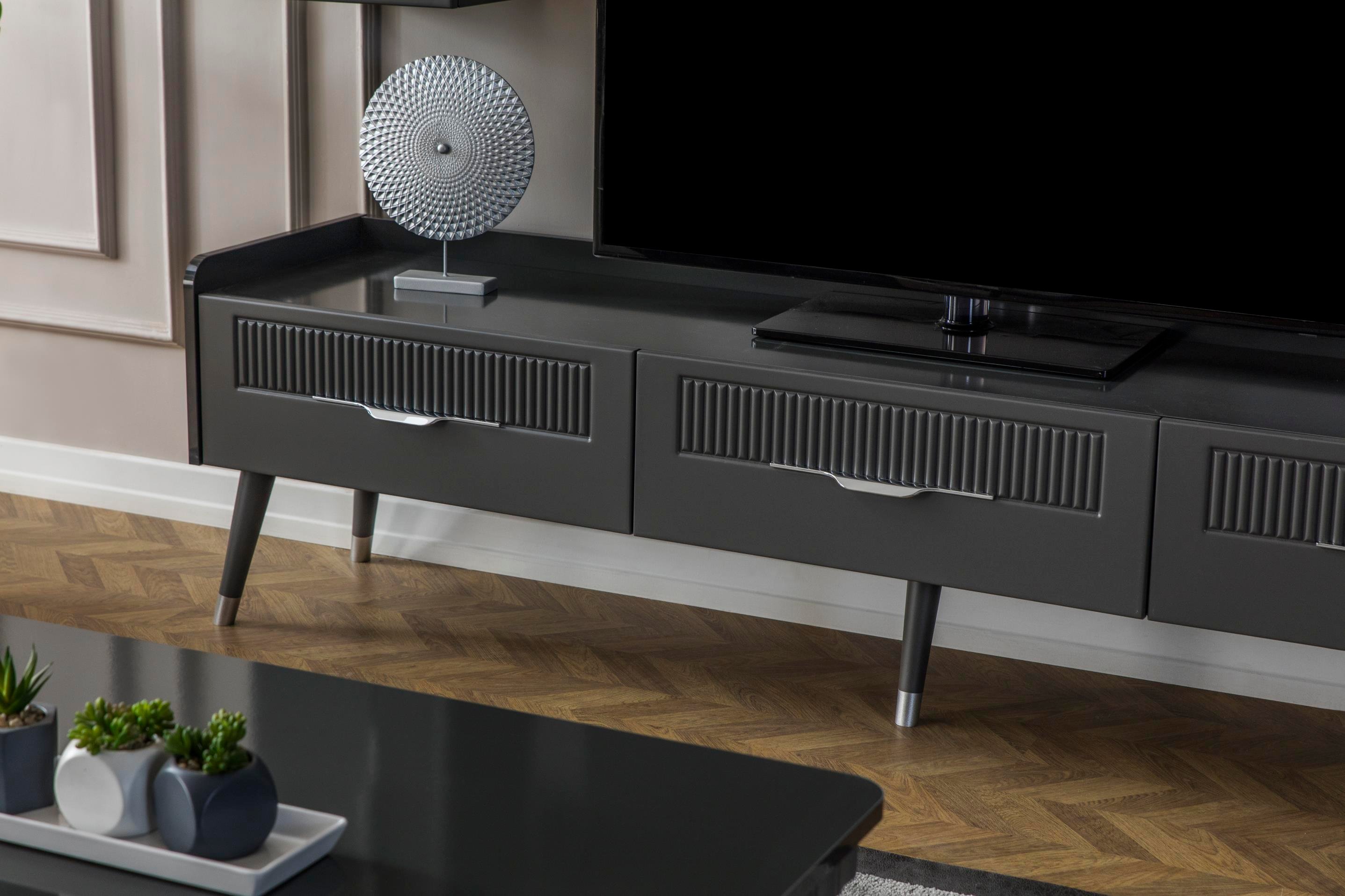 Dekorbizden Tesla Tv Ünitesi