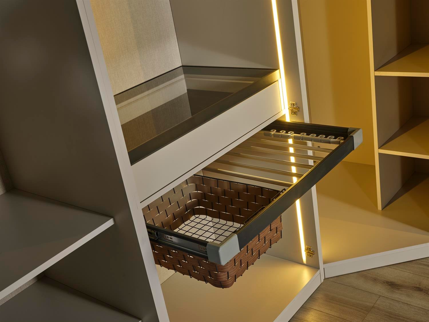 Gold Line Giyinme Odası Dolap