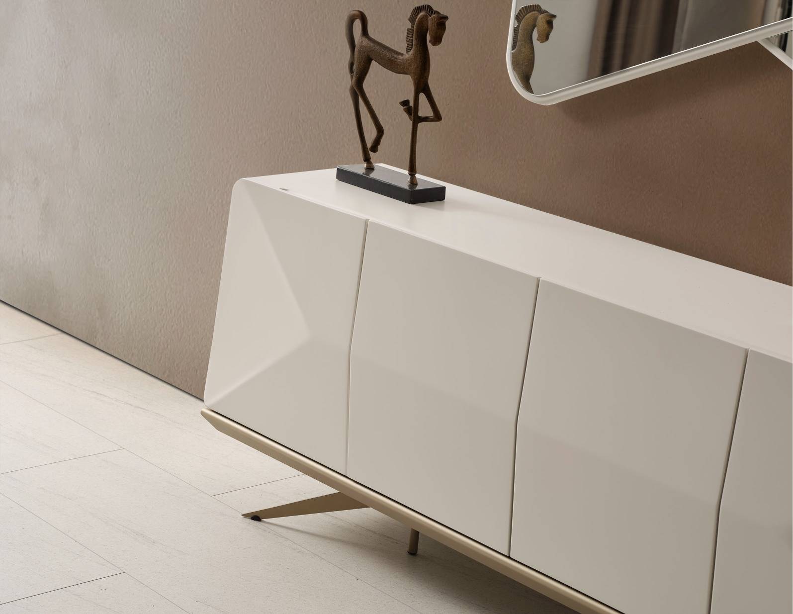 Gucci Konsol (%100 mdf)