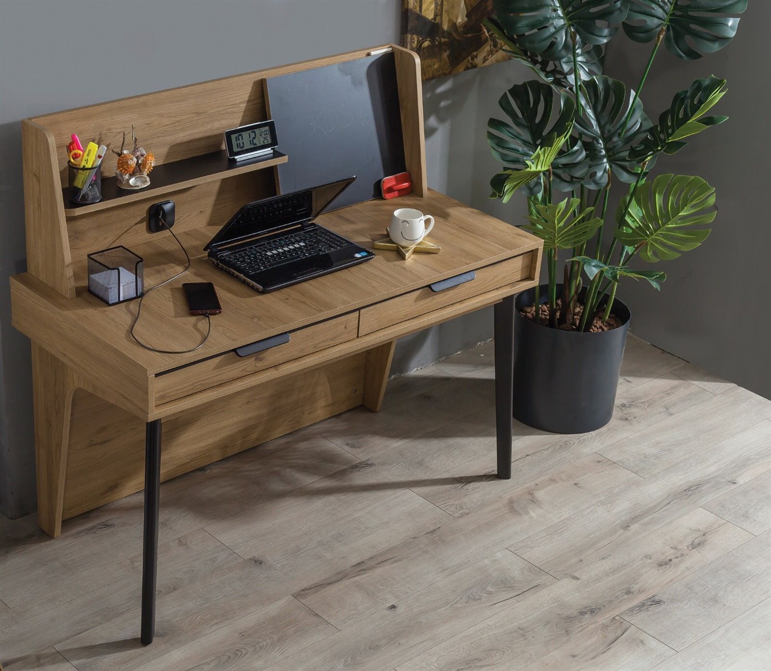 Kolezyum Genç Odası Çalışma Masası