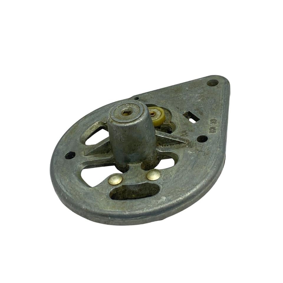 DÜZ DİNAMO ŞARJ KÖMÜR YUVASI (ARKA KAPAK) (BURÇLU-YAYLI) EM MASSEY FERGUSON