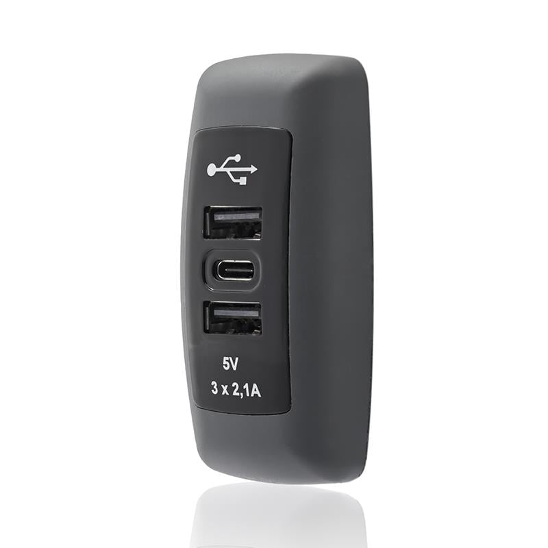 SANEL 12V-24V TELEFON ŞARJ CİHAZI (USB X 2+TYPE-C) (2.1A X 3) (MAVİ LED IŞIK)